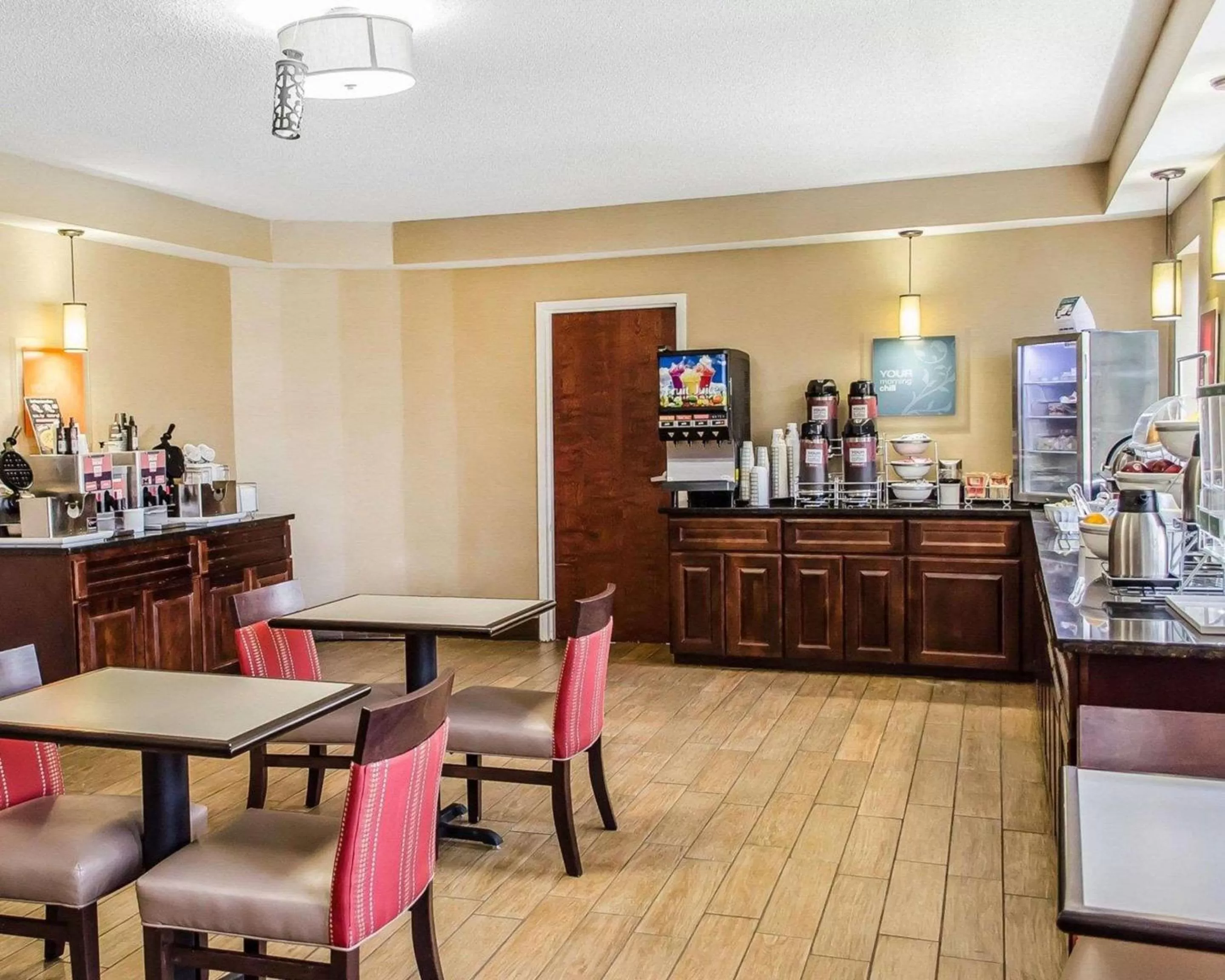 Restaurant/places to eat in SureStay Plus by Best Western Jonestown Lebanon Valley