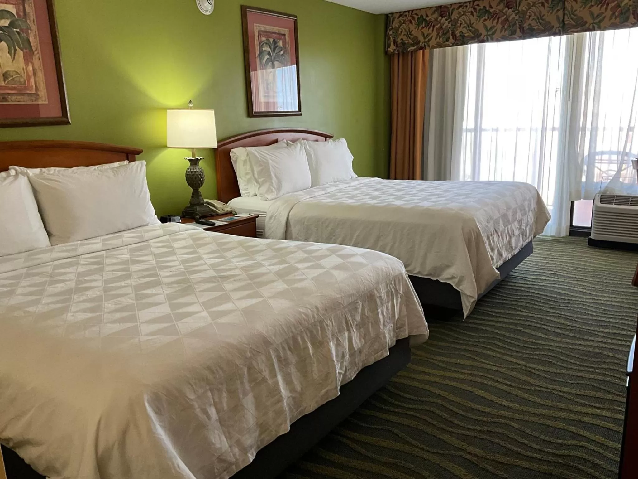 Photo of the whole room, Bed in Holiday Inn & Suites Clearwater Beach by IHG