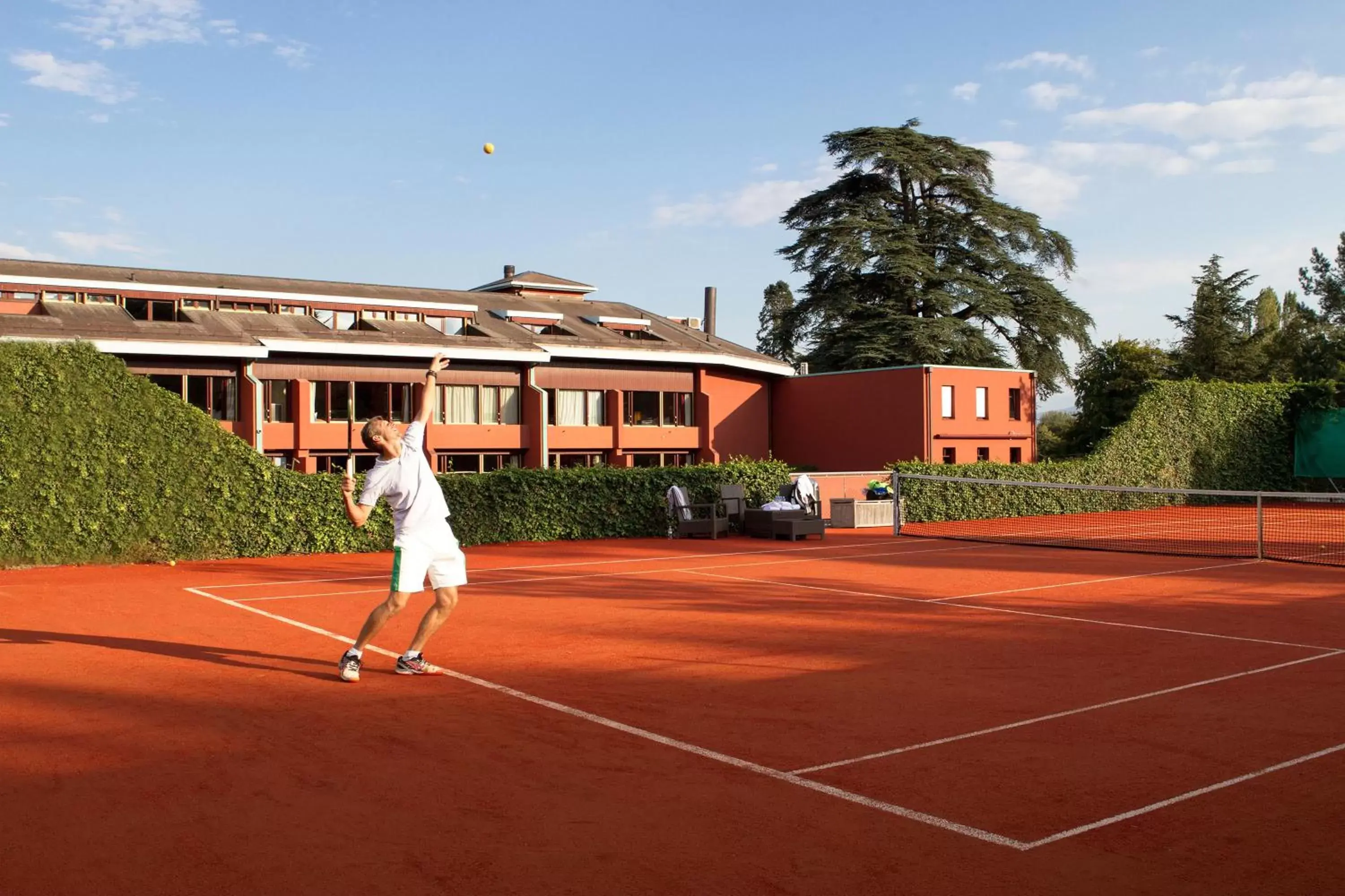 Tennis court, Tennis/Squash in La Réserve Genève Hotel & Spa