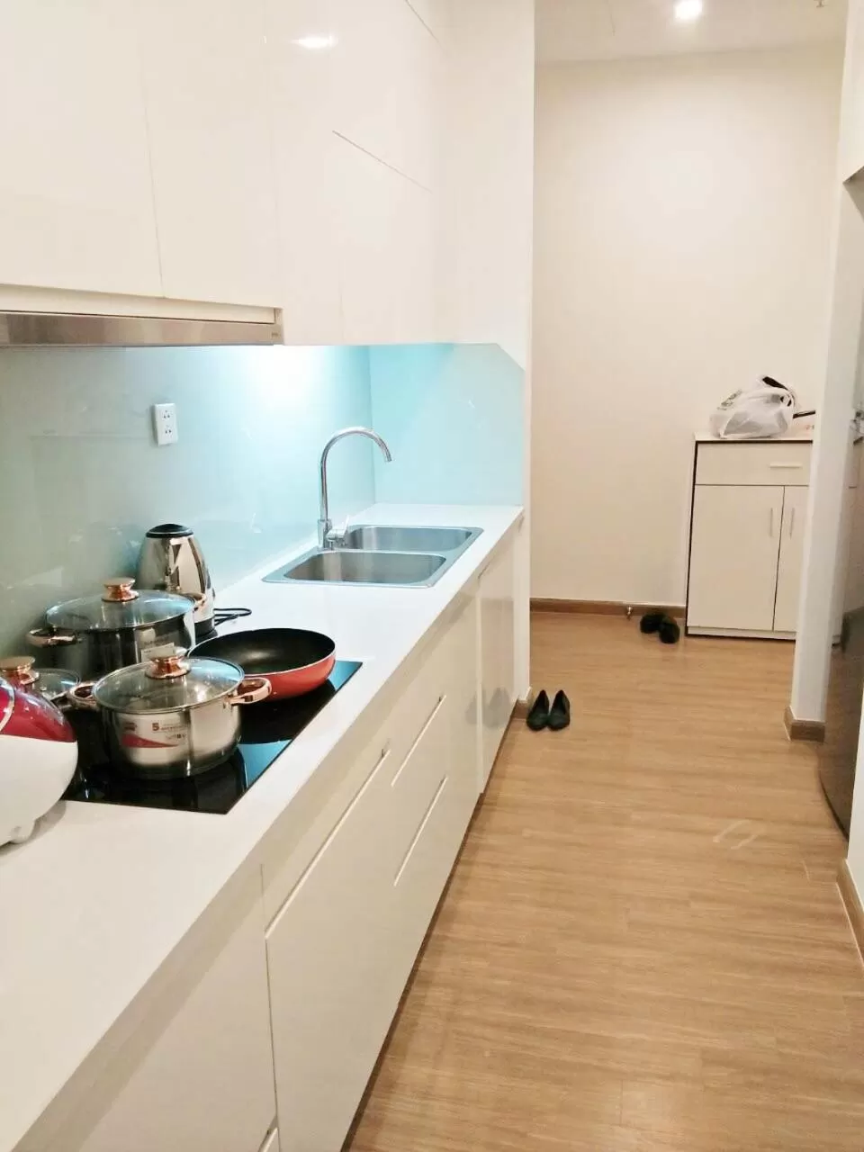 Kitchen/Kitchenette in Vinhomes Skylake Apartment - by Bayhomes