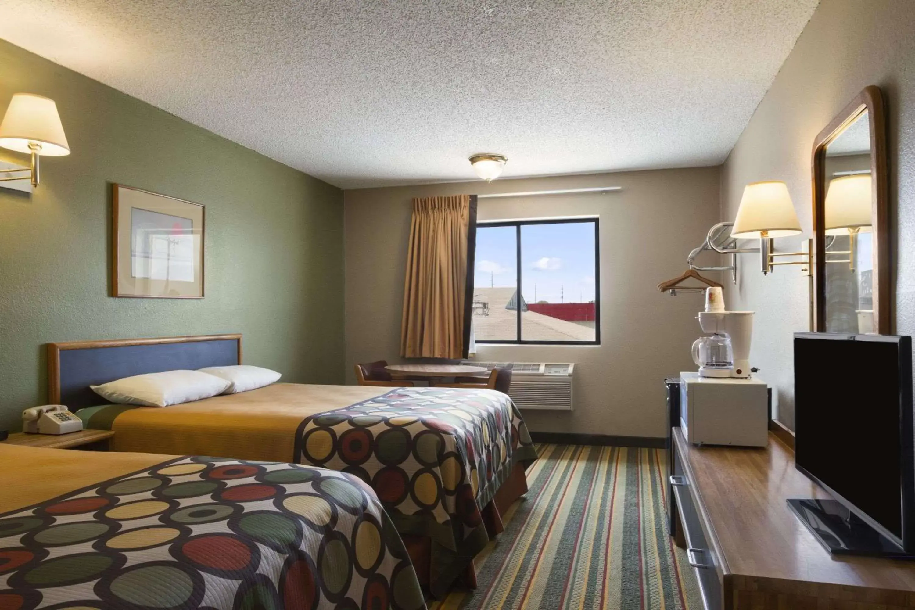 Queen Room with Two Queen Beds - Smoking in Super 8 by Wyndham Blackwell Queen Room with Two Queen Beds - Smoking in Super 8 by Wyndham Blackwell