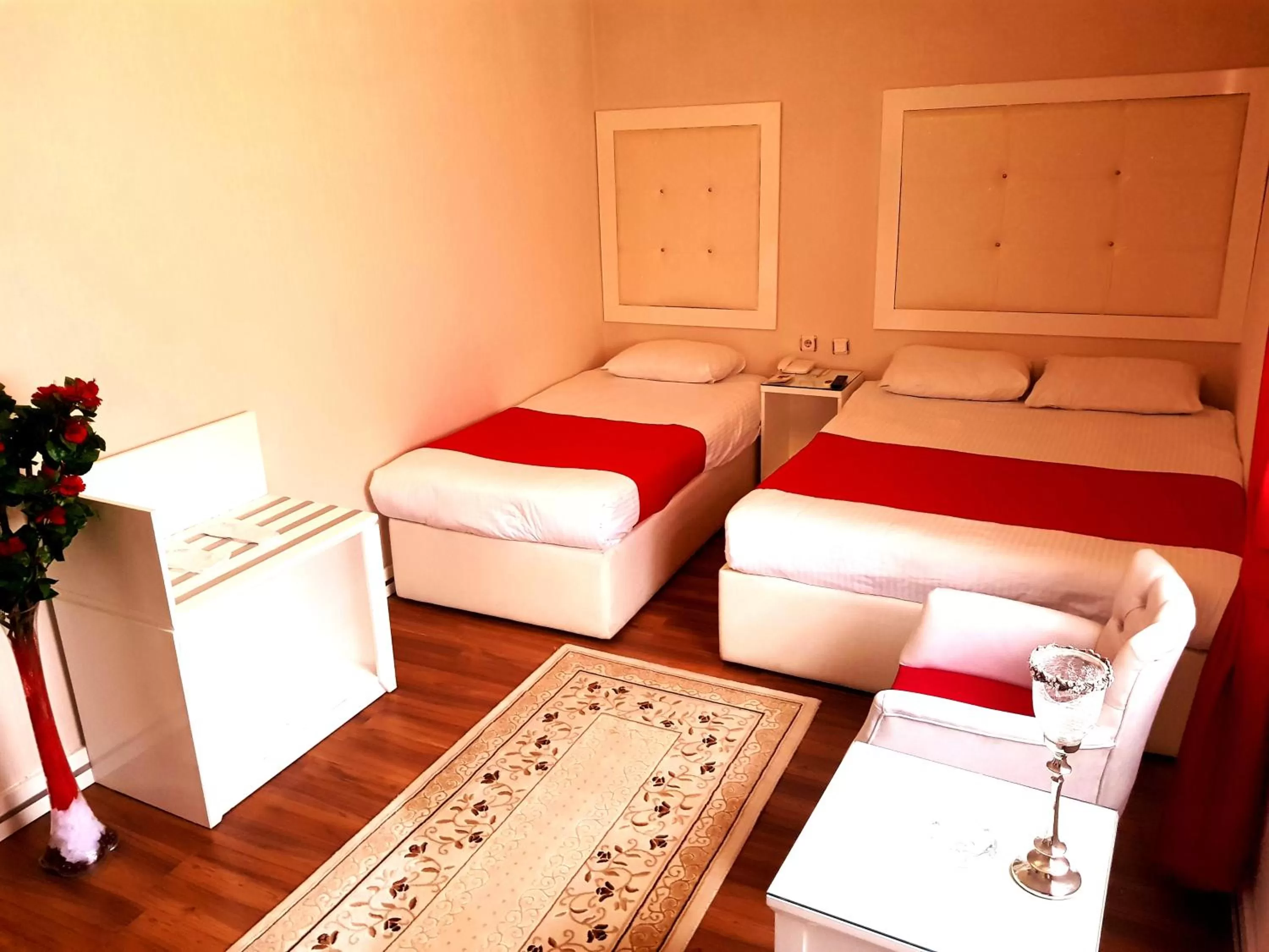 Bedroom, Bed in Business Park Hotel