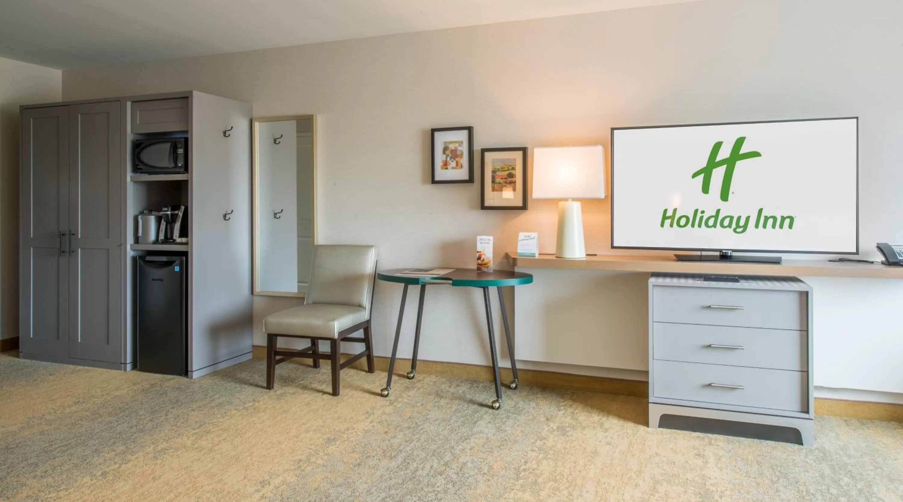 Photo of the whole room in Holiday Inn Edmonton South - Evario Events by IHG