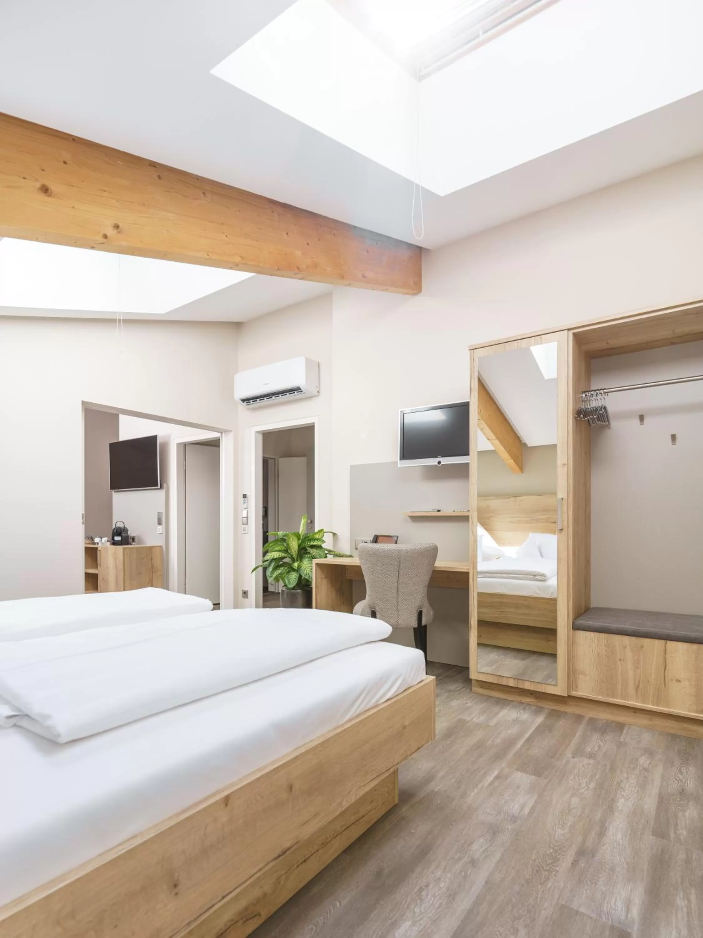 Bed in Hotel Forsthaus Grüna Betreibergesellschaft mbH