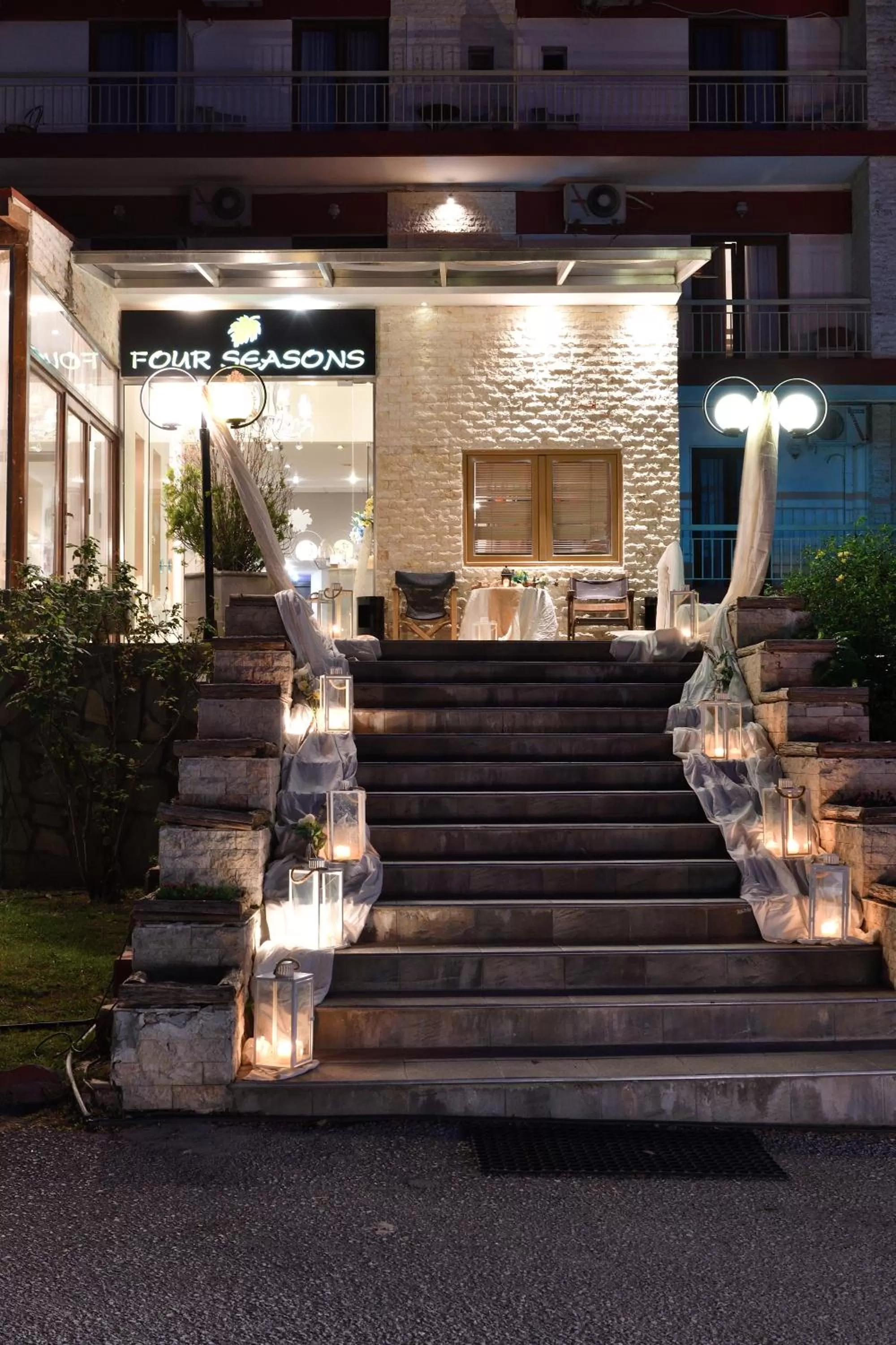 Facade/entrance in Four Seasons Hotel