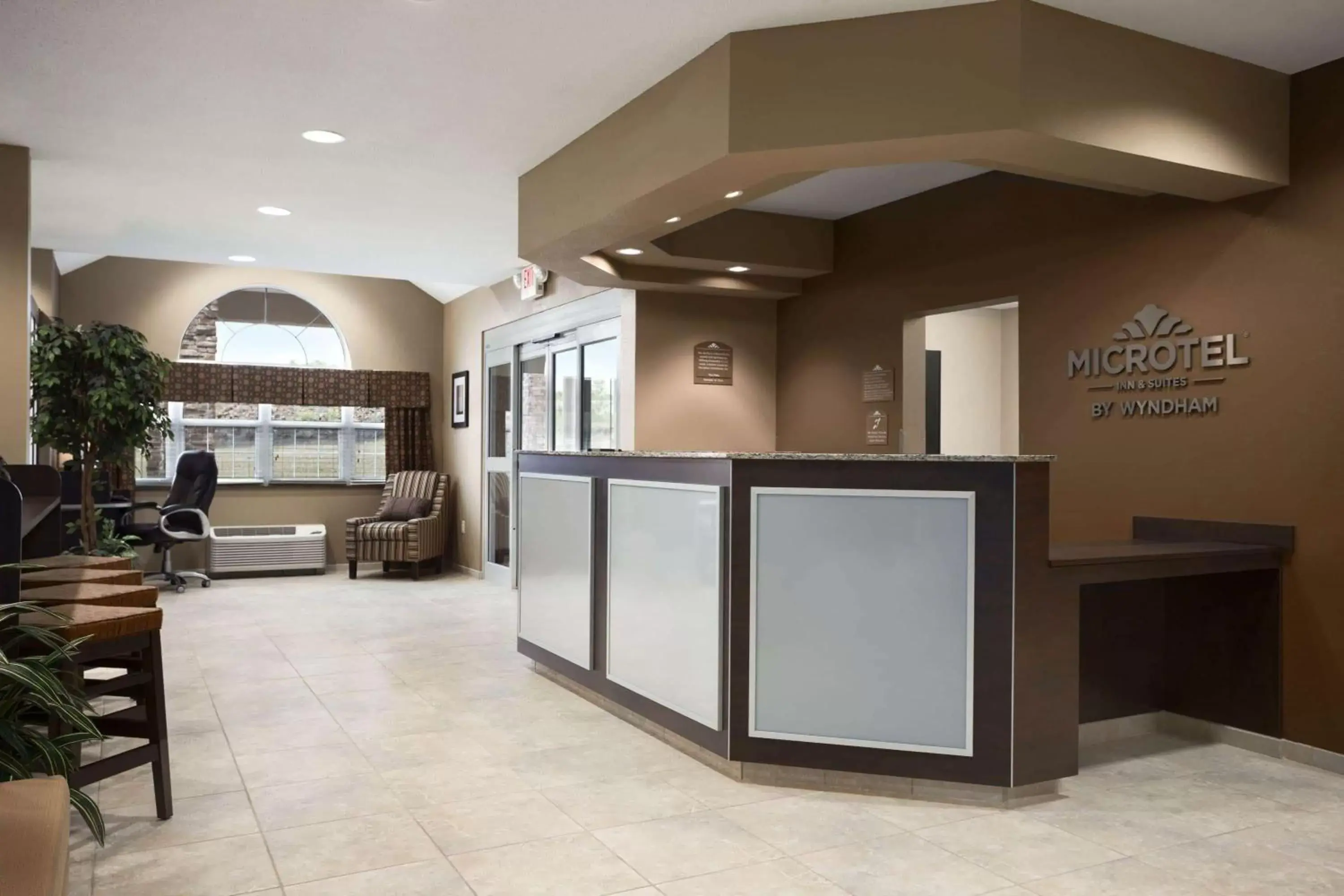 Lobby or reception, Lobby/Reception in Microtel Inn & Suites Fairmont