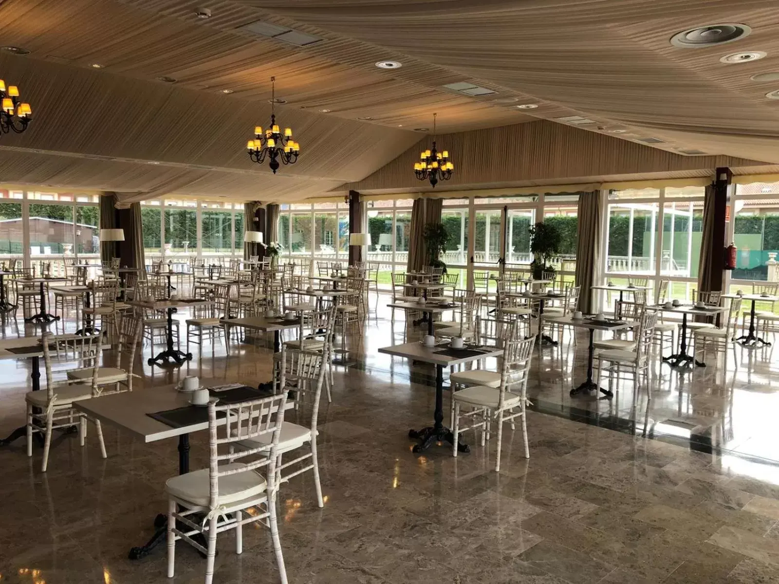 Banquet/Function facilities, Restaurant/Places to Eat in ARVA Santiago León