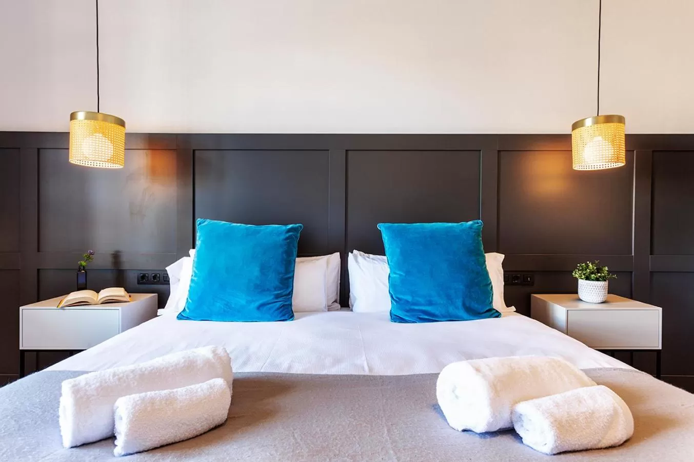 Bedroom, Bed in Weflating City Center