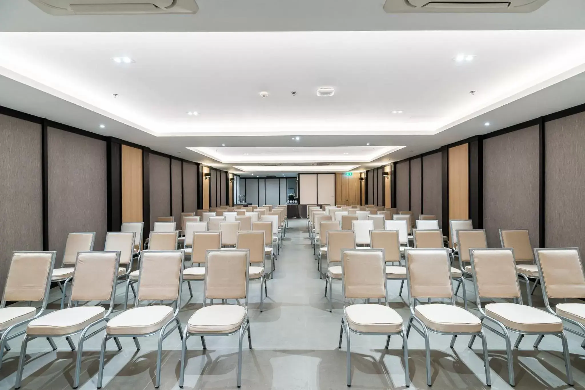 Meeting/conference room in One Patio Hotel Pattaya - SHA Extra Plus
