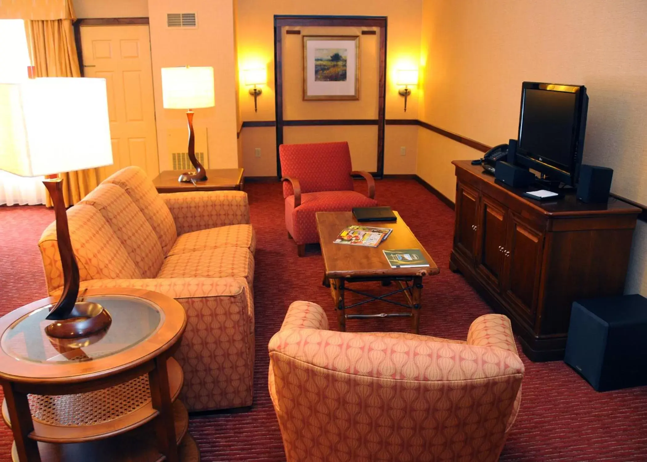 Photo of the whole room, Seating Area in Slopeside Hotel by Seven Springs Resort