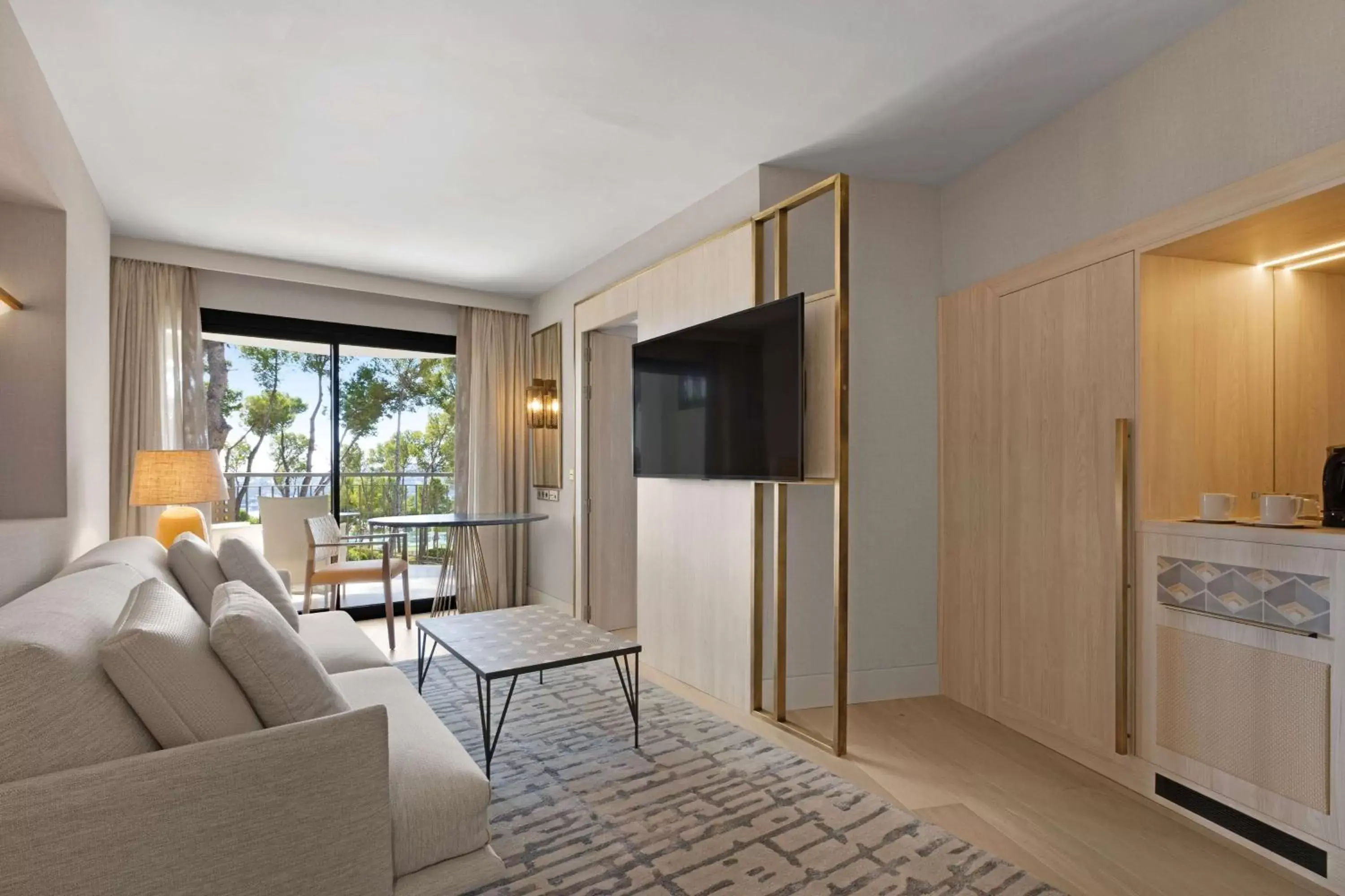 Bedroom, Seating Area in Hilton Mallorca Galatzo