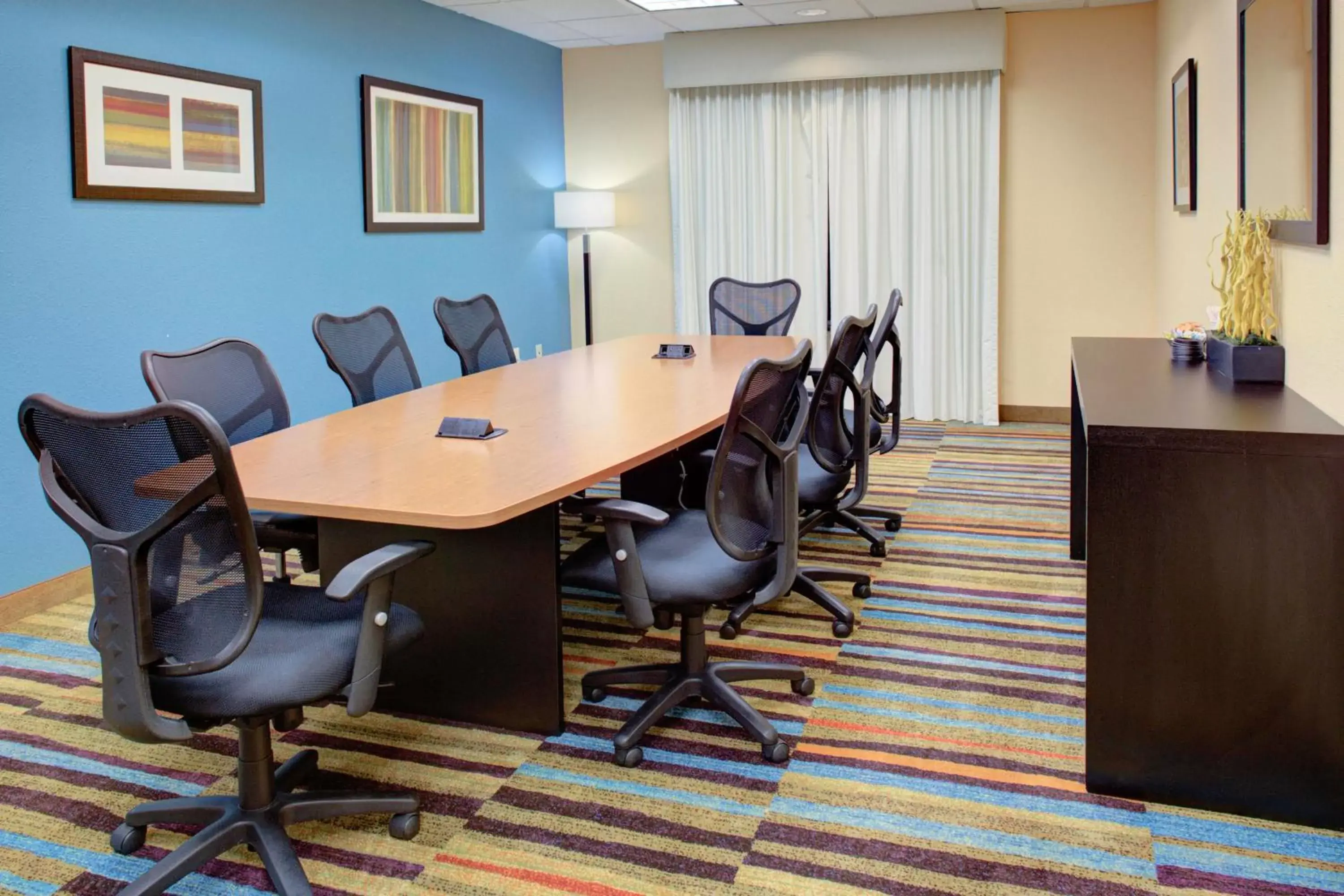 Meeting/conference room in Fairfield Inn and Suites by Marriott Seymour