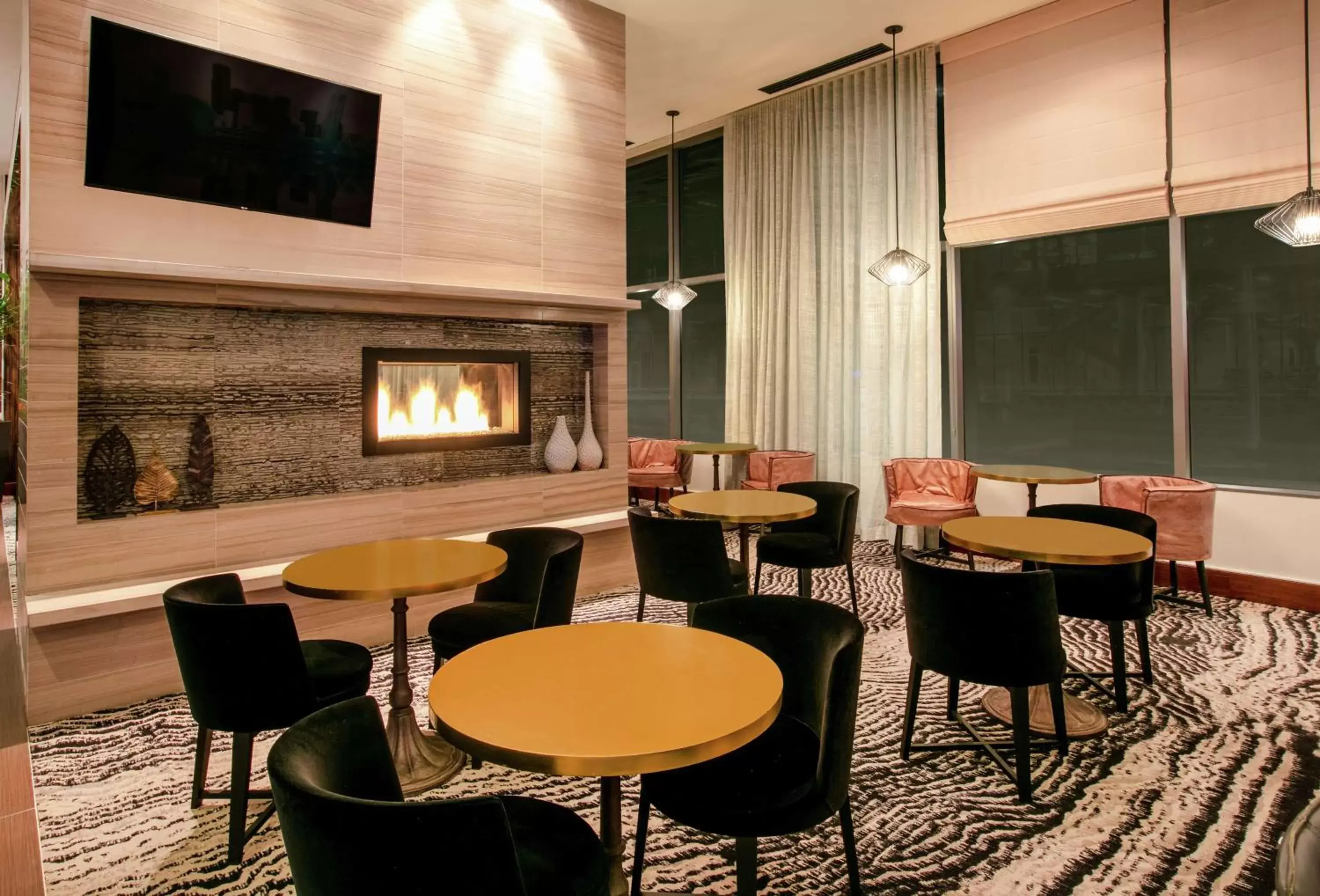 Lounge or bar, Lounge/Bar in Hilton Garden Inn Seattle Downtown