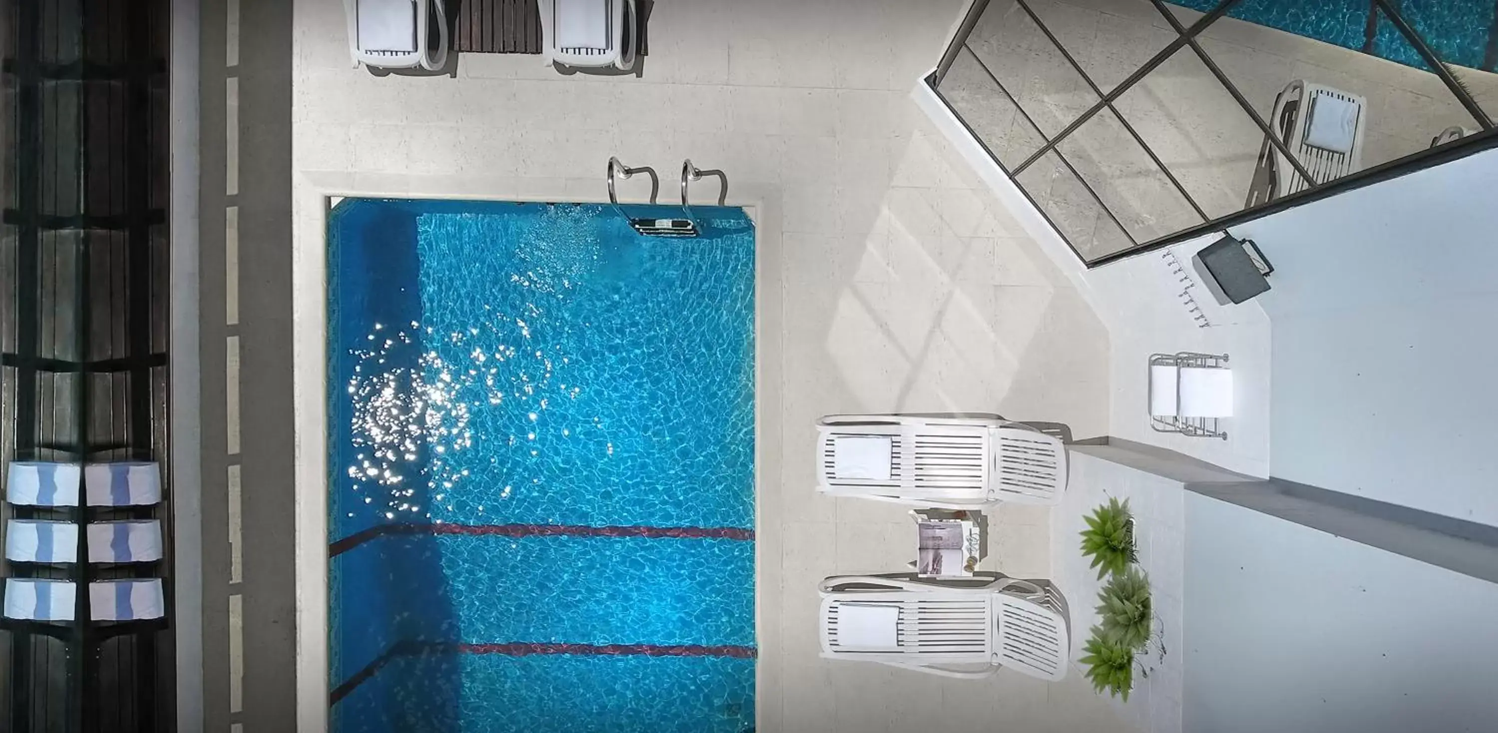 Swimming pool in Ramada by Wyndham Buenos Aires Centro Swimming pool in Ramada by Wyndham Buenos Aires Centro