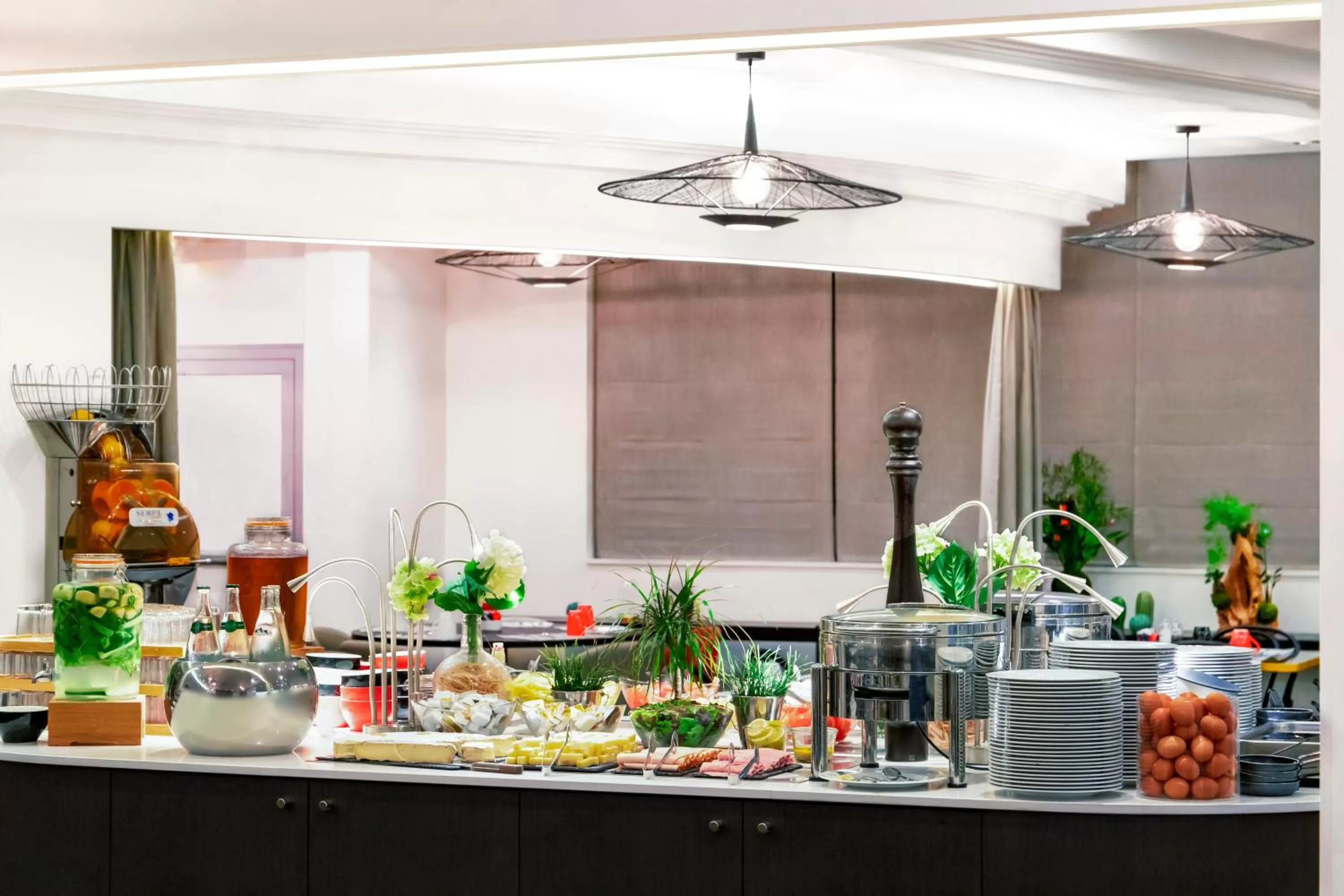 Food and drinks in Novotel Paris 17