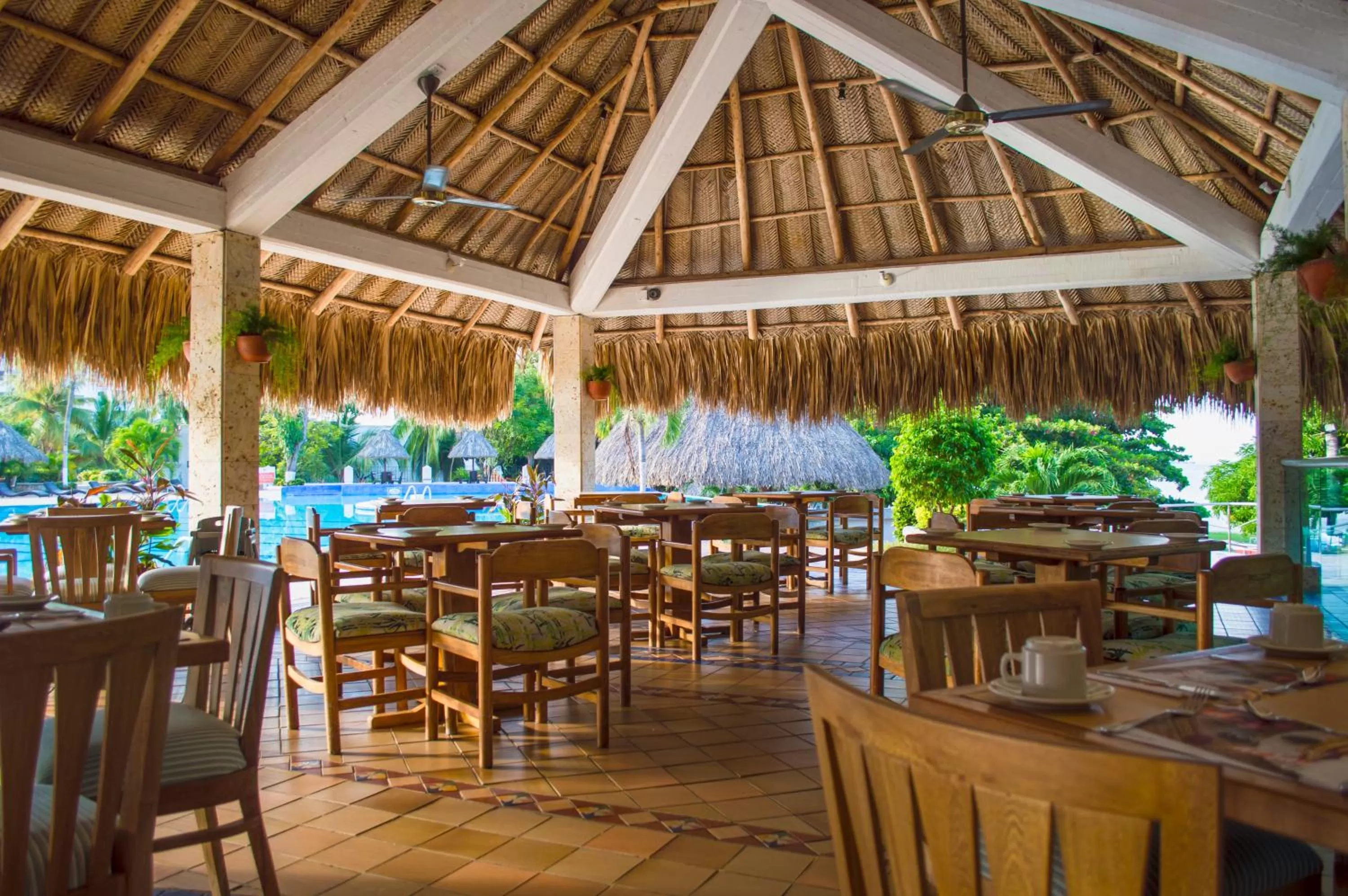Restaurant/places to eat in GHL Relax Hotel Costa Azul