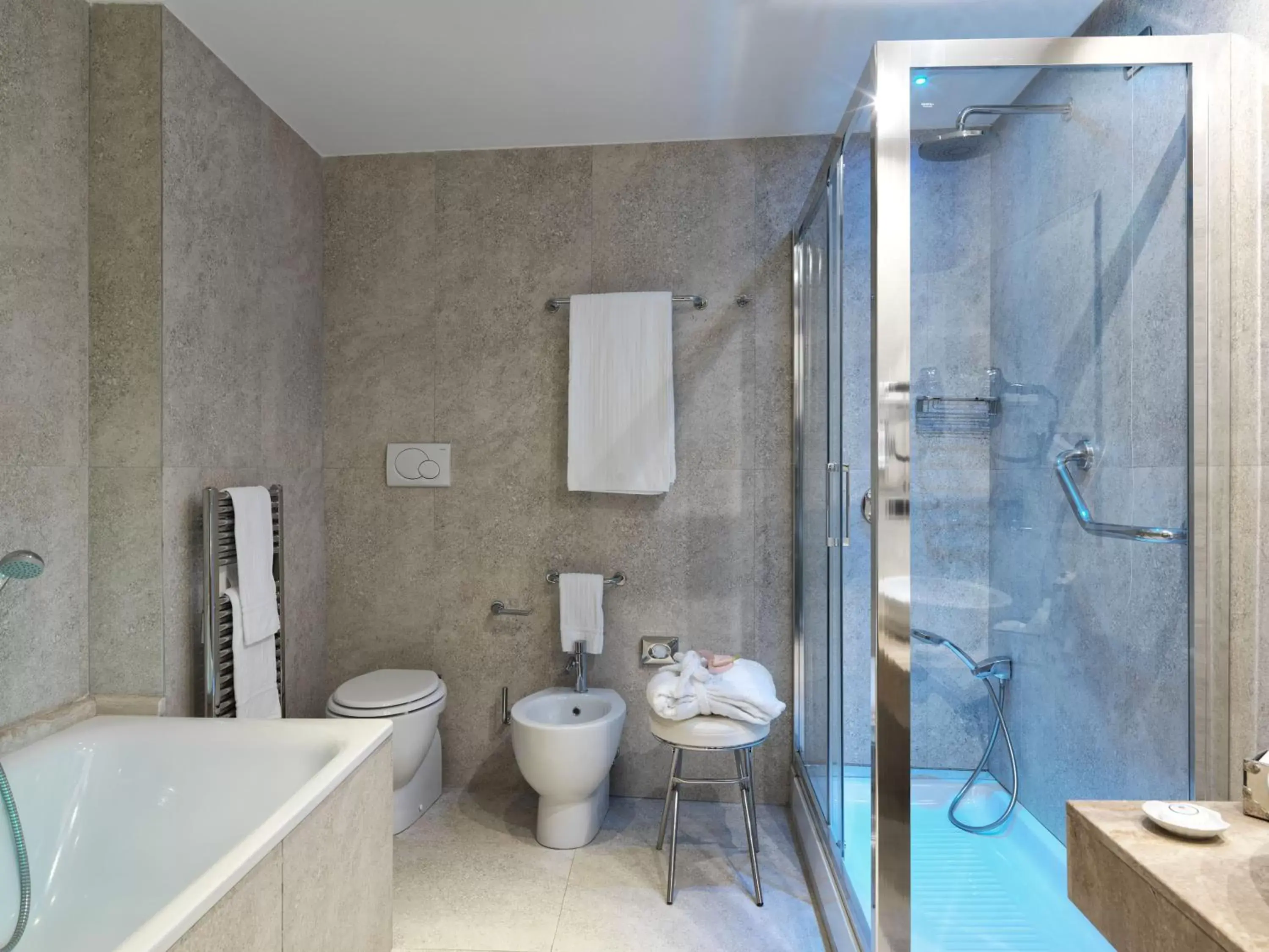 Bathroom in Hotel Barocco
