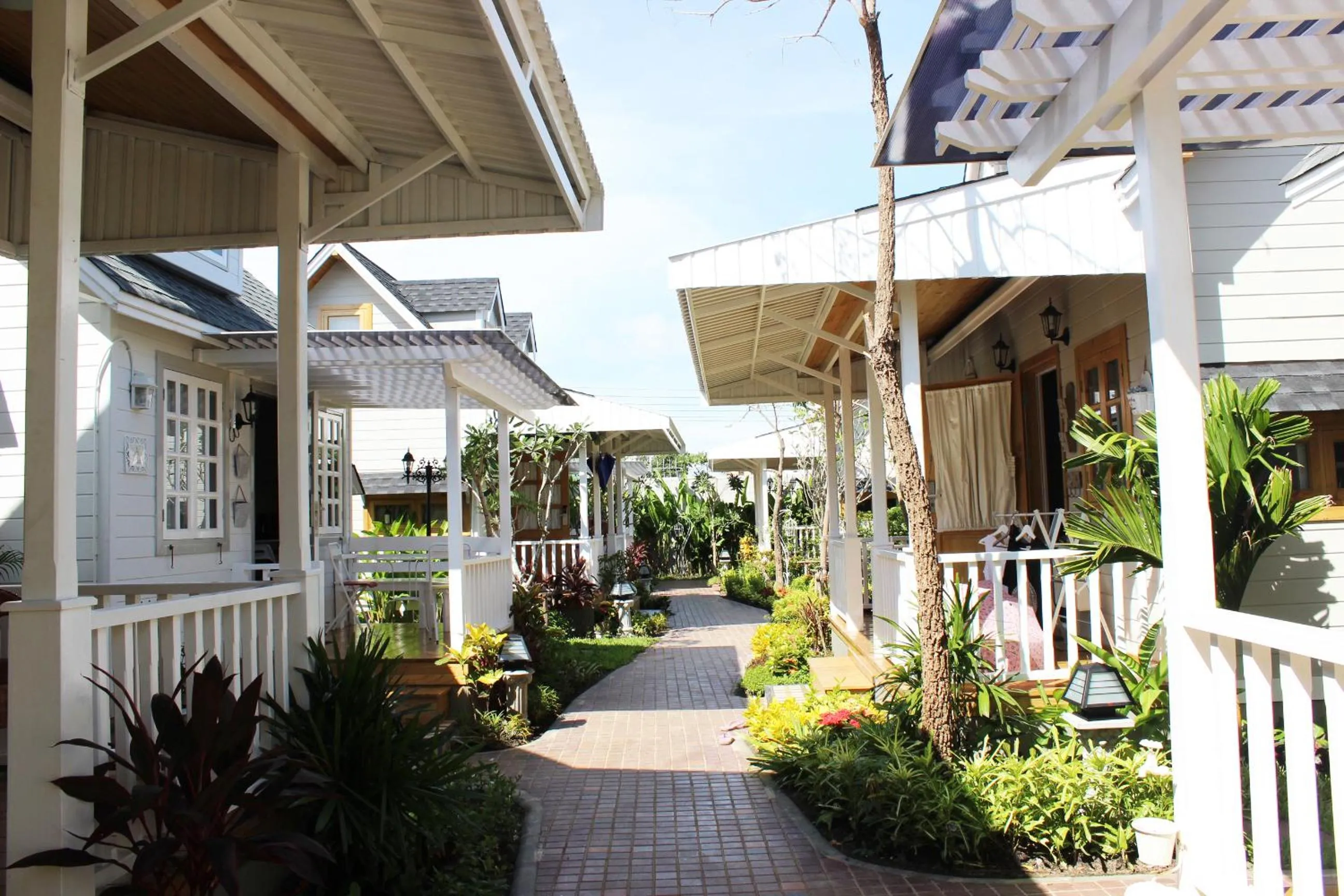 Facade/entrance in At Residence Suvarnabhumi Hotel