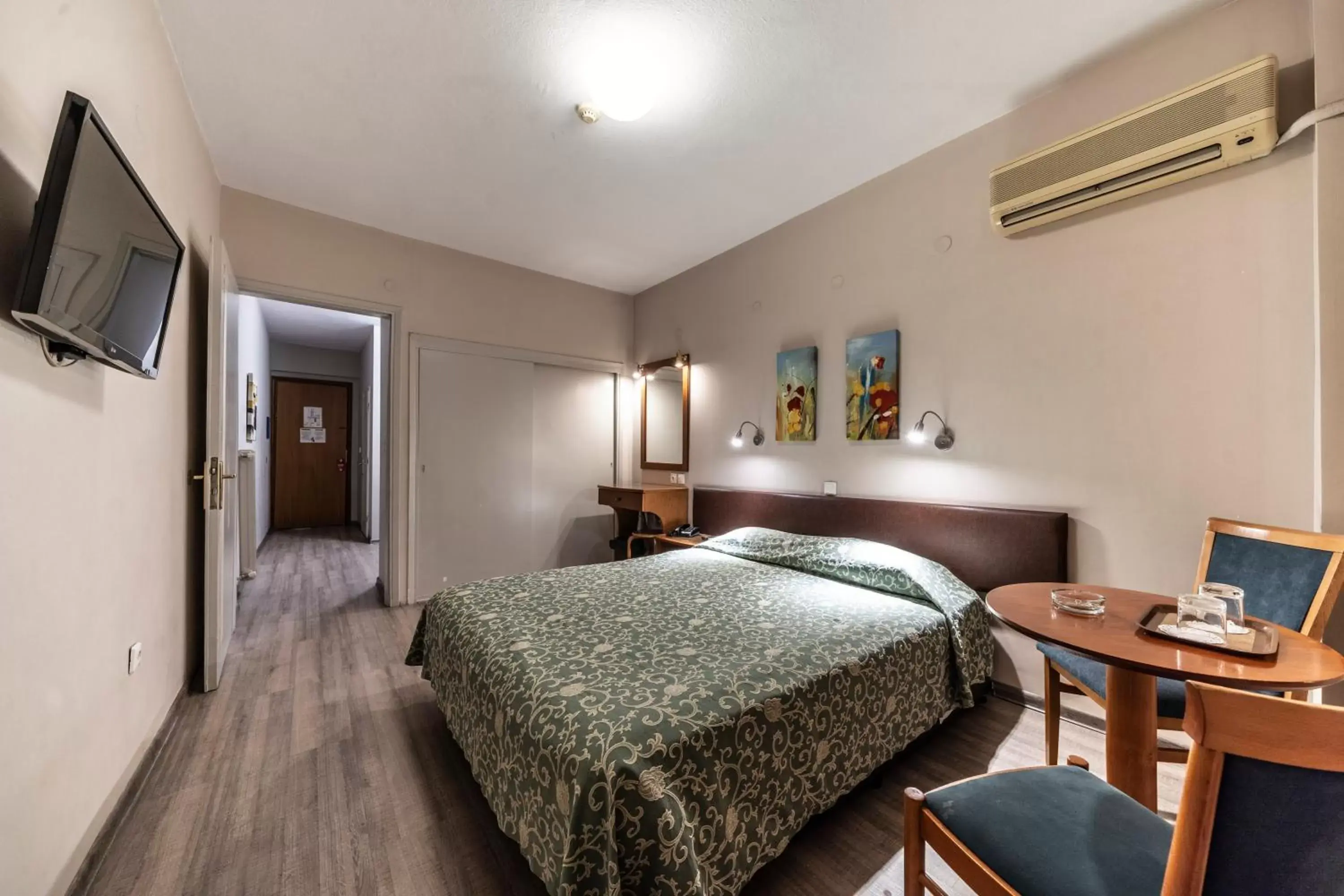 Bedroom in Vergina Hotel