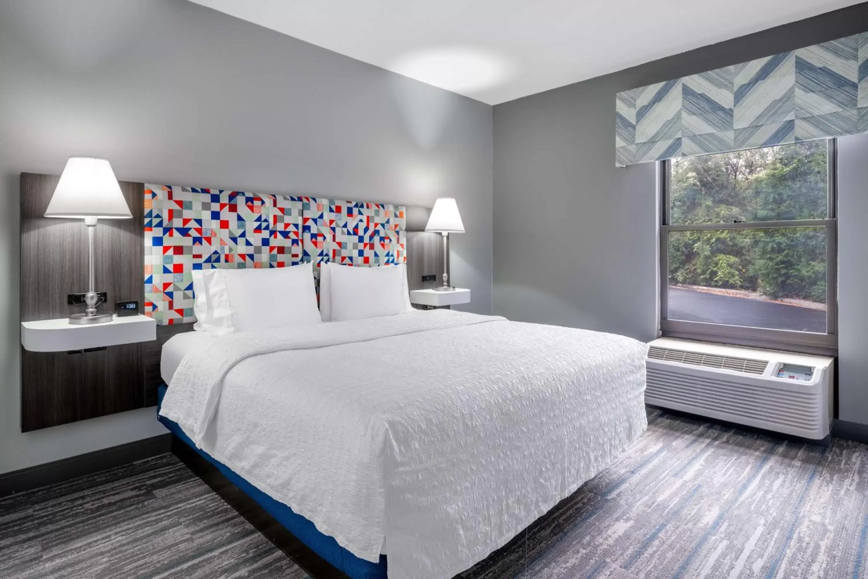 Bed in Hampton Inn By Hilton Sanford