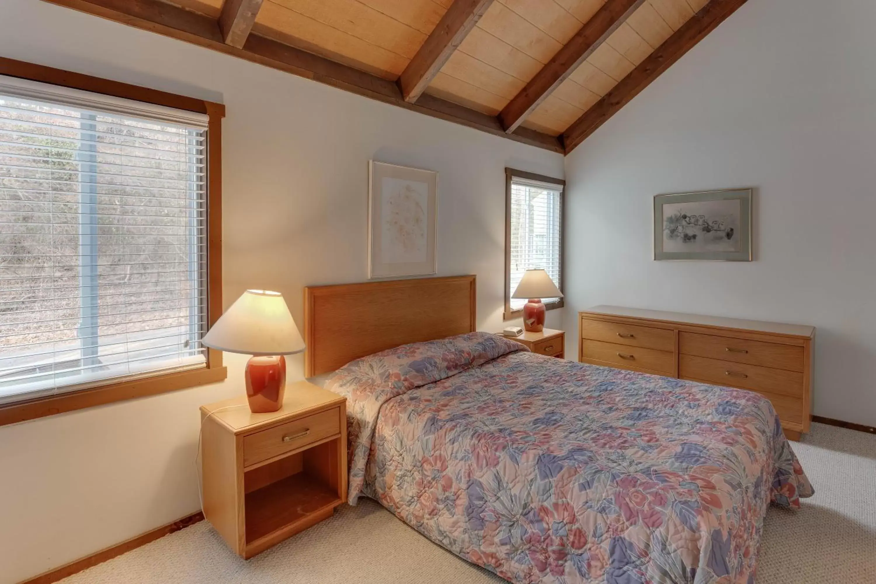 Bedroom, Bed in Chalet High by Capital Vacations