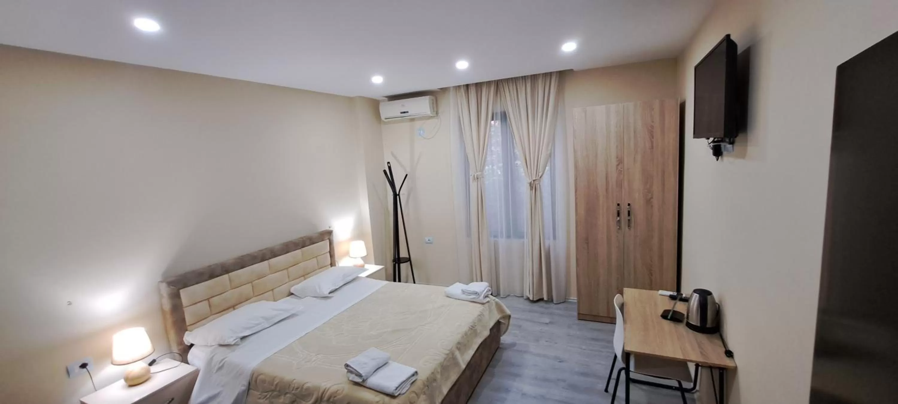 Photo of the whole room, Bed in CityCenterHotel Shkoder
