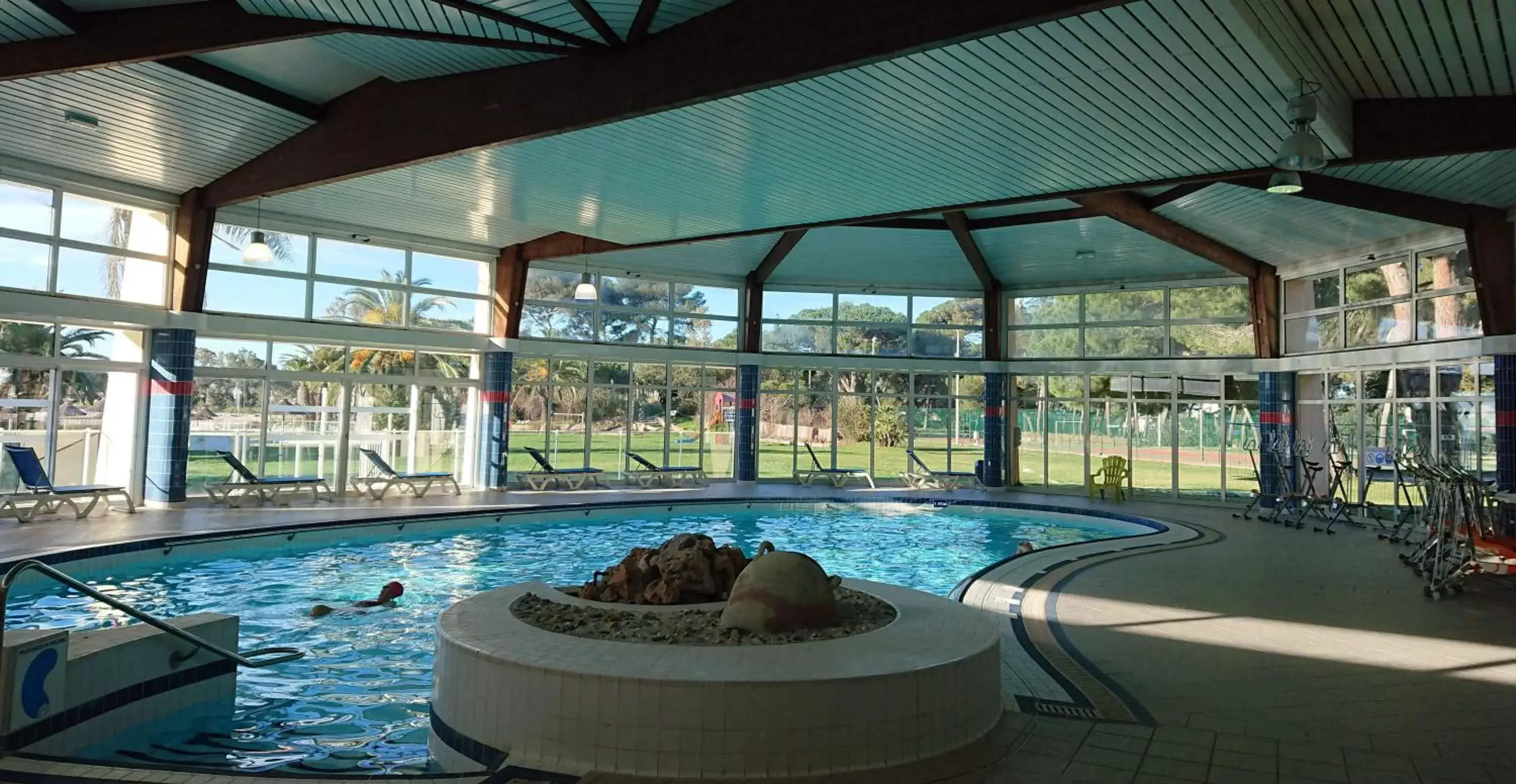 Swimming Pool in Hotel Club Le Plein Sud Vacances Bleues