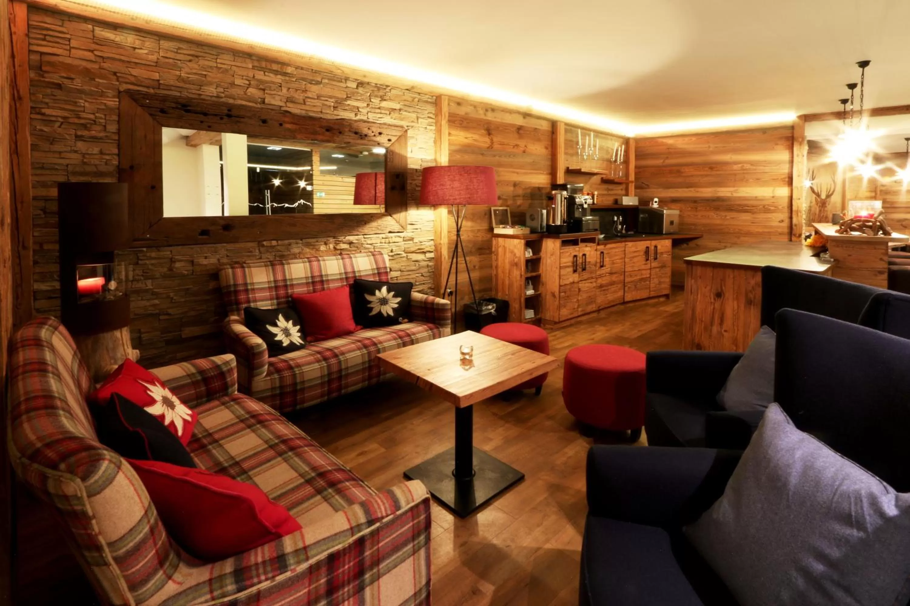 Lounge or bar in Amber Ski-in/out Hotel & Spa