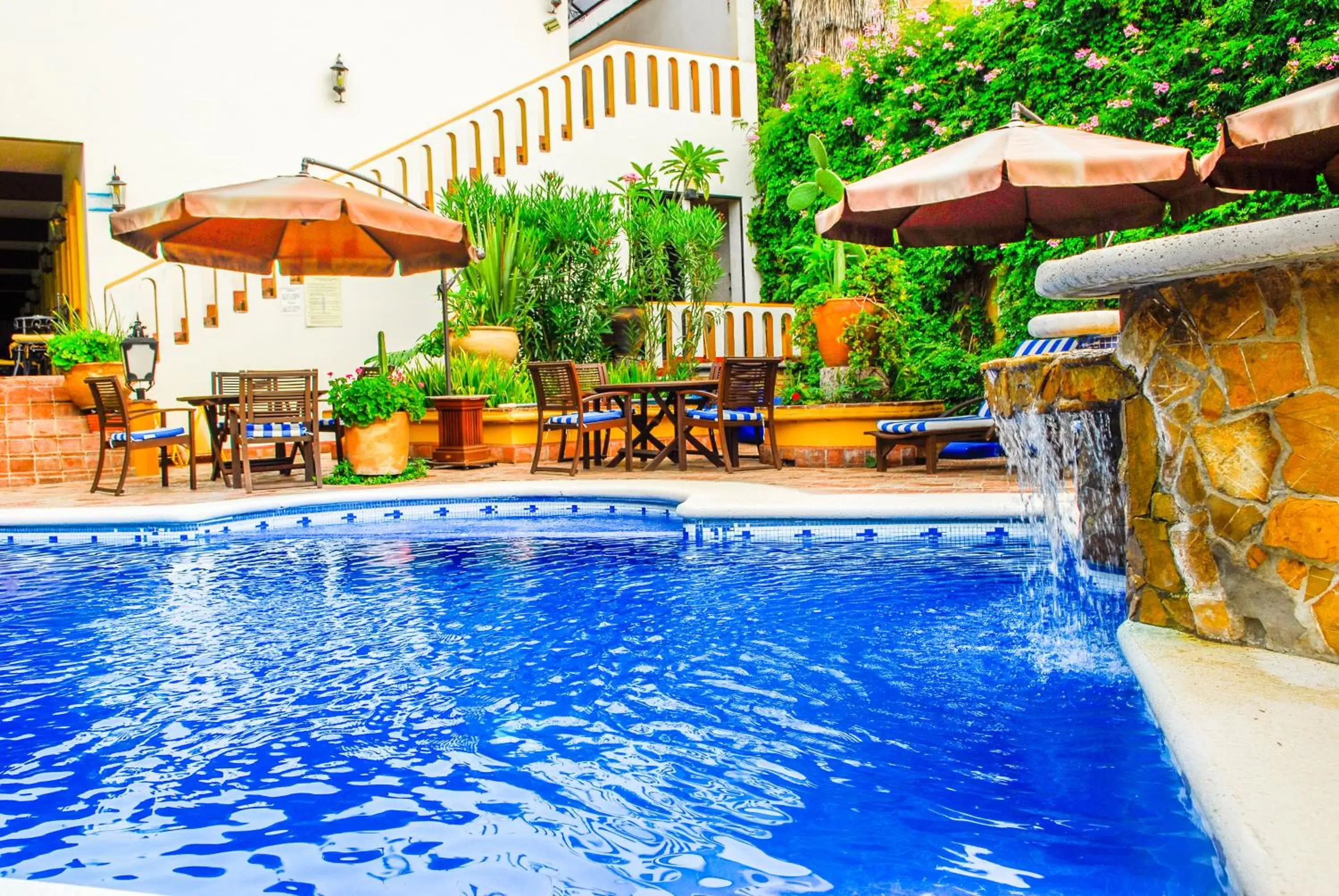 Swimming Pool in Hotel Hacienda Los Laureles