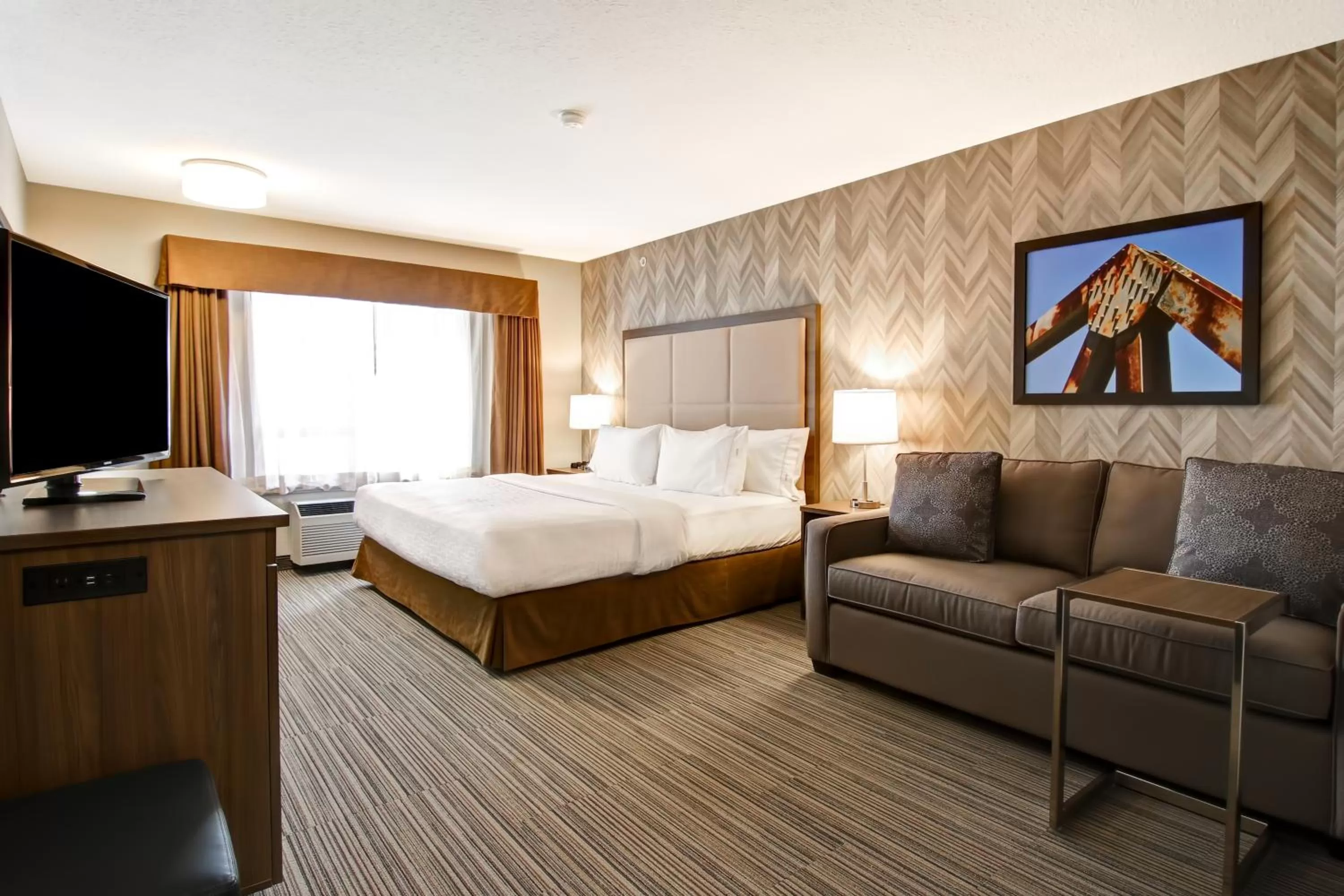 Bedroom, Bed in Canalta Brooks