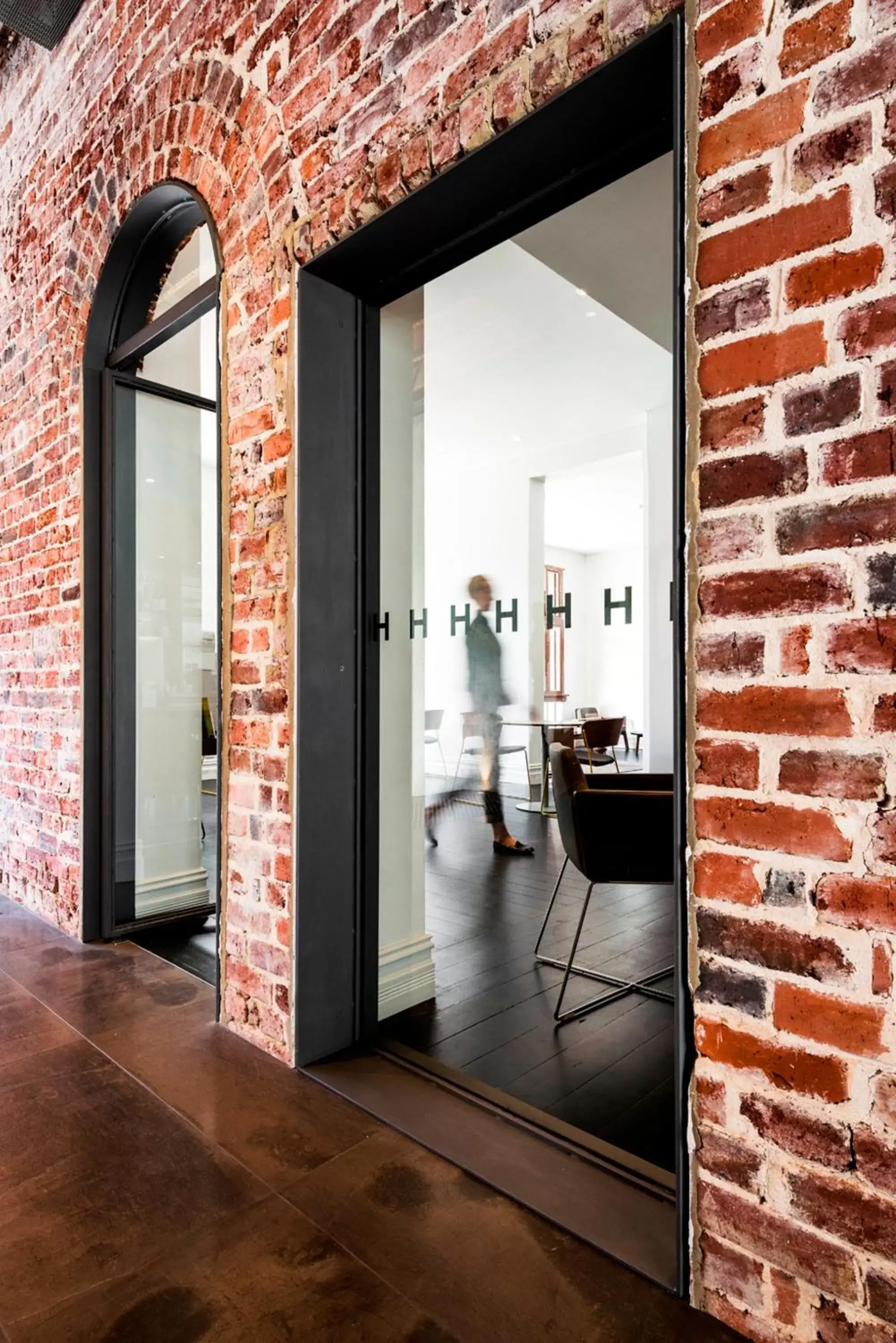 Facade/entrance, Bathroom in Hougoumont Hotel Fremantle