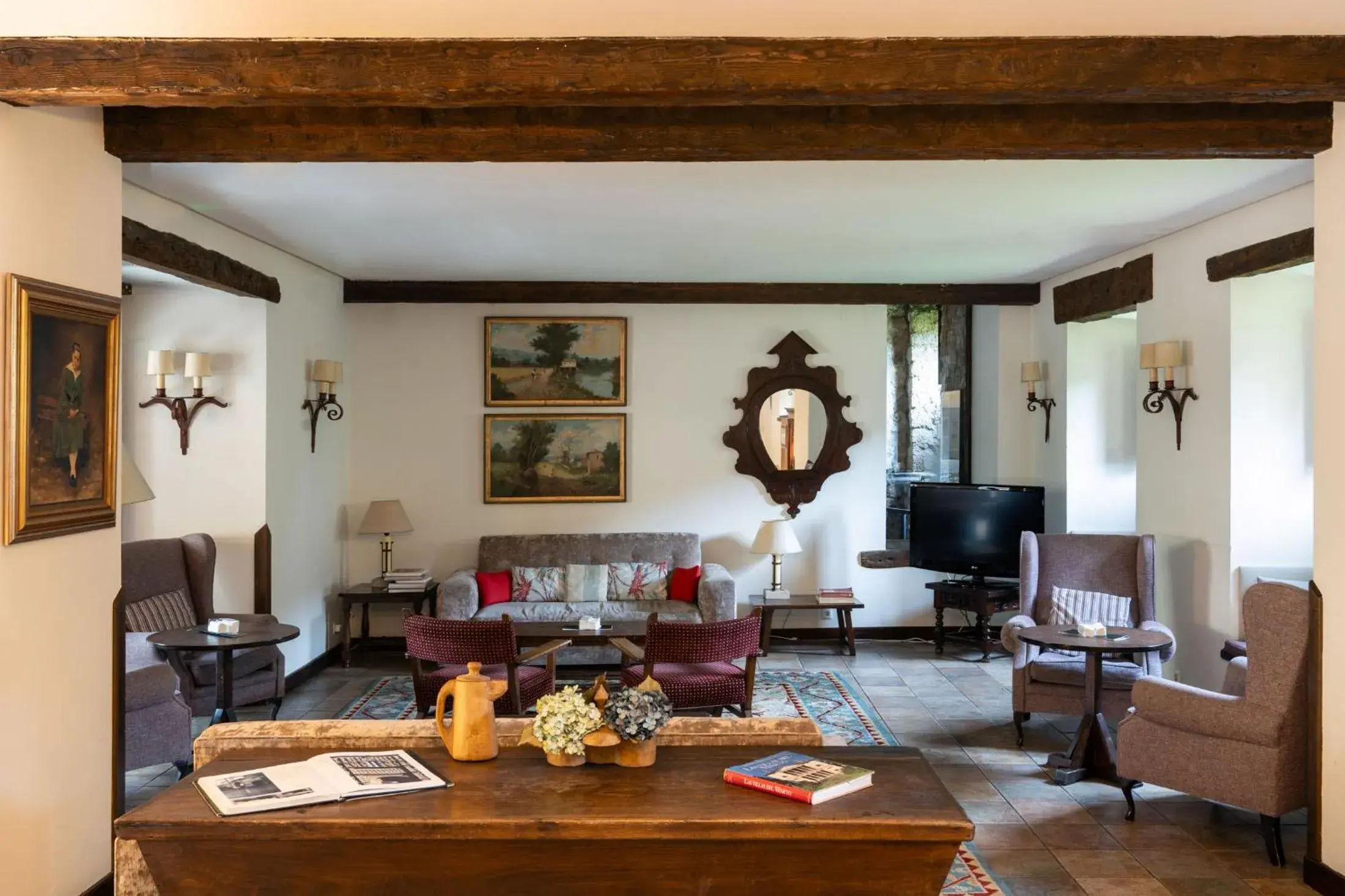 Seating Area in Parador de Cangas de Onís