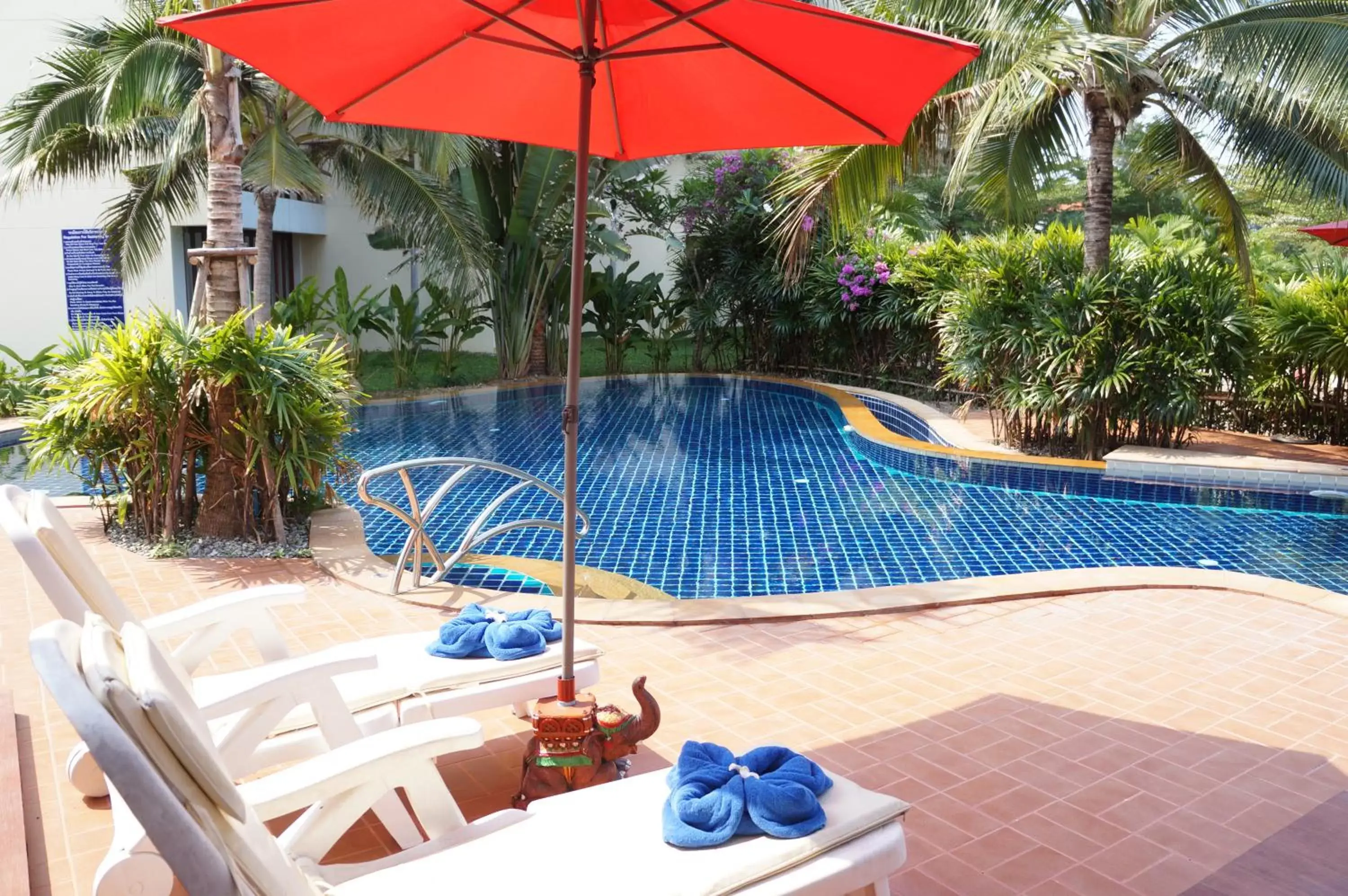 Swimming Pool in The Oriental Tropical Beach at VIP Resort
