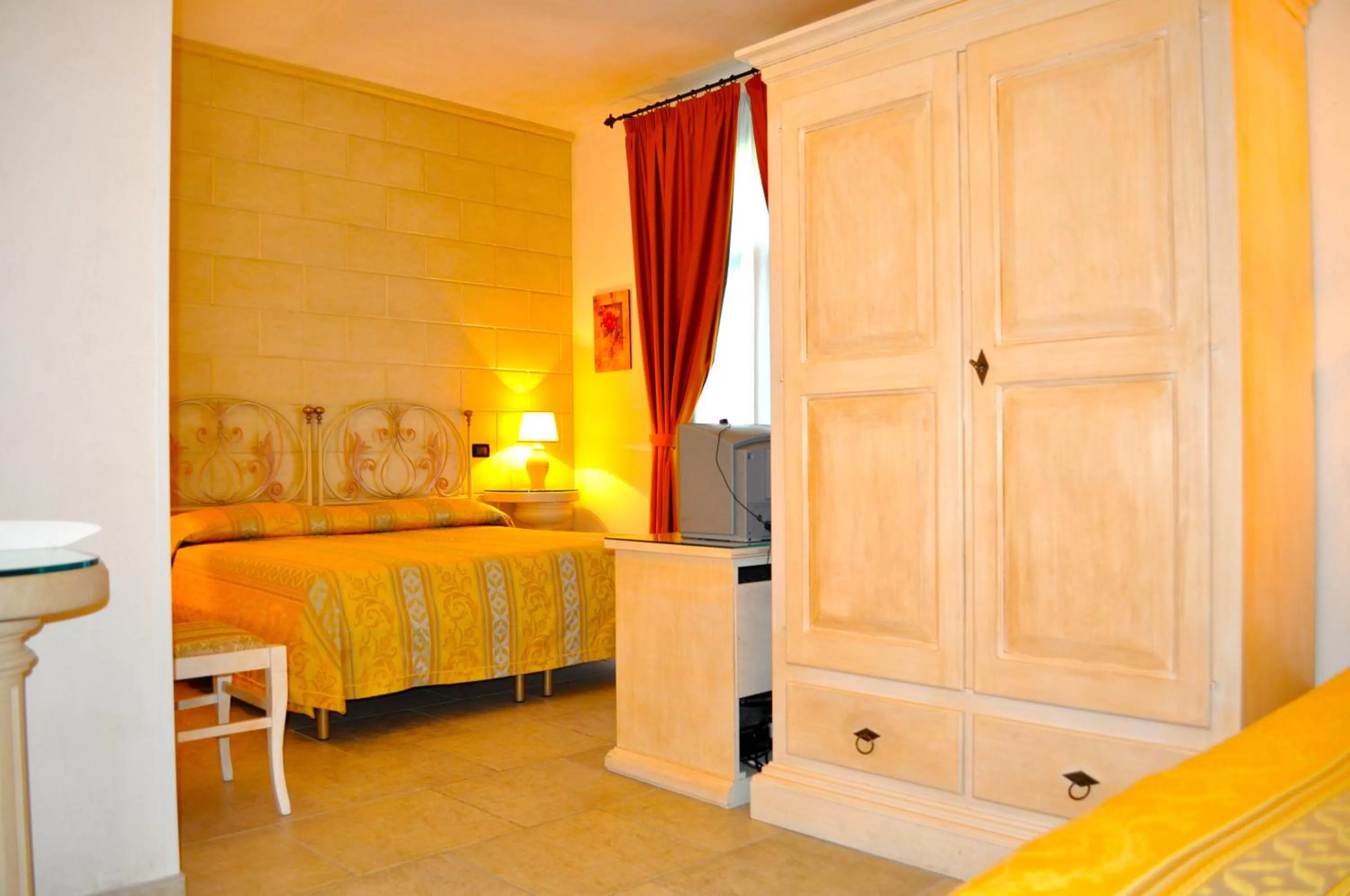 Shower, Bed in Grikò Country Hotel