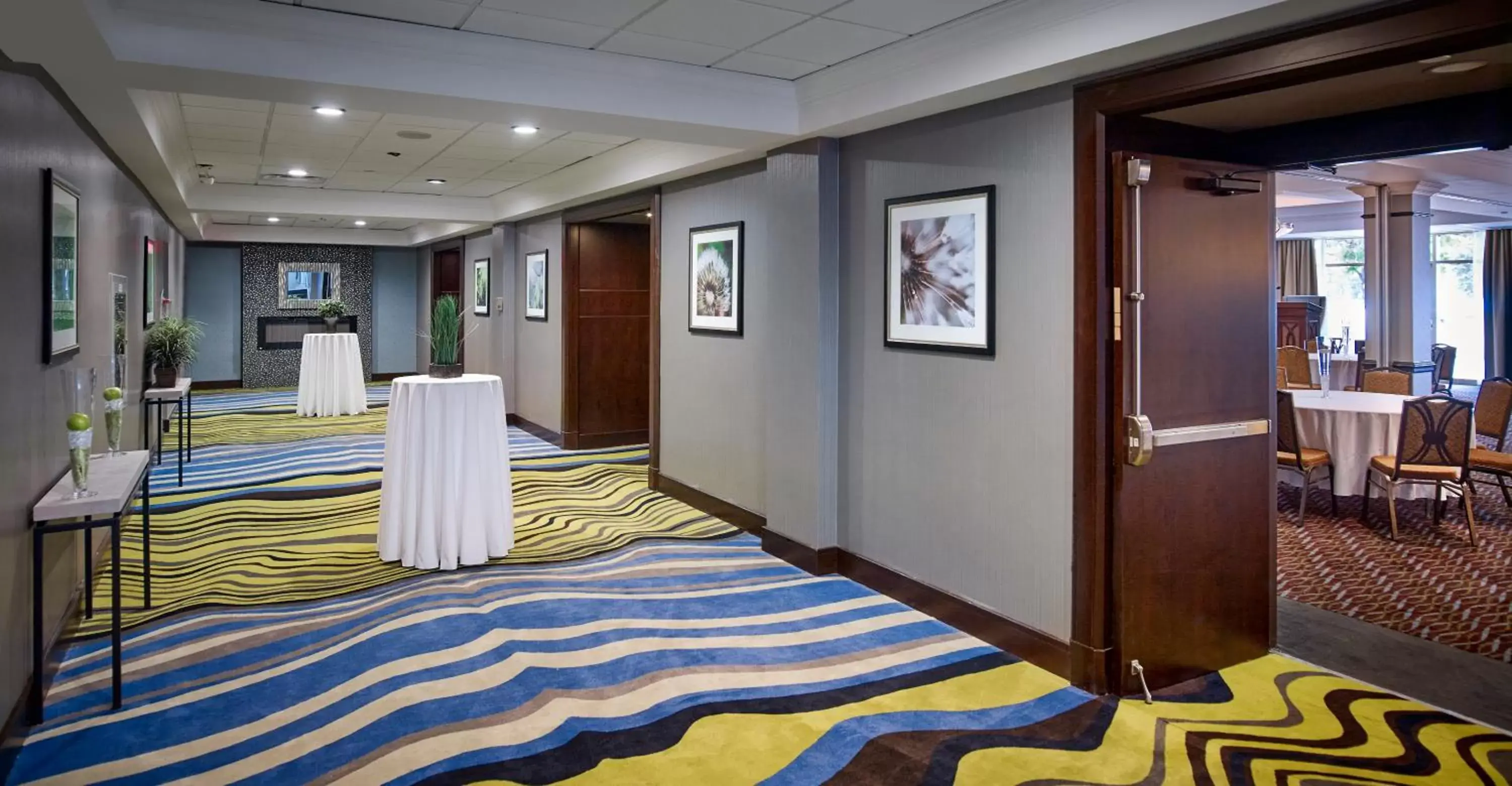 Banquet/Function facilities in Waterfront Hotel Downtown Burlington