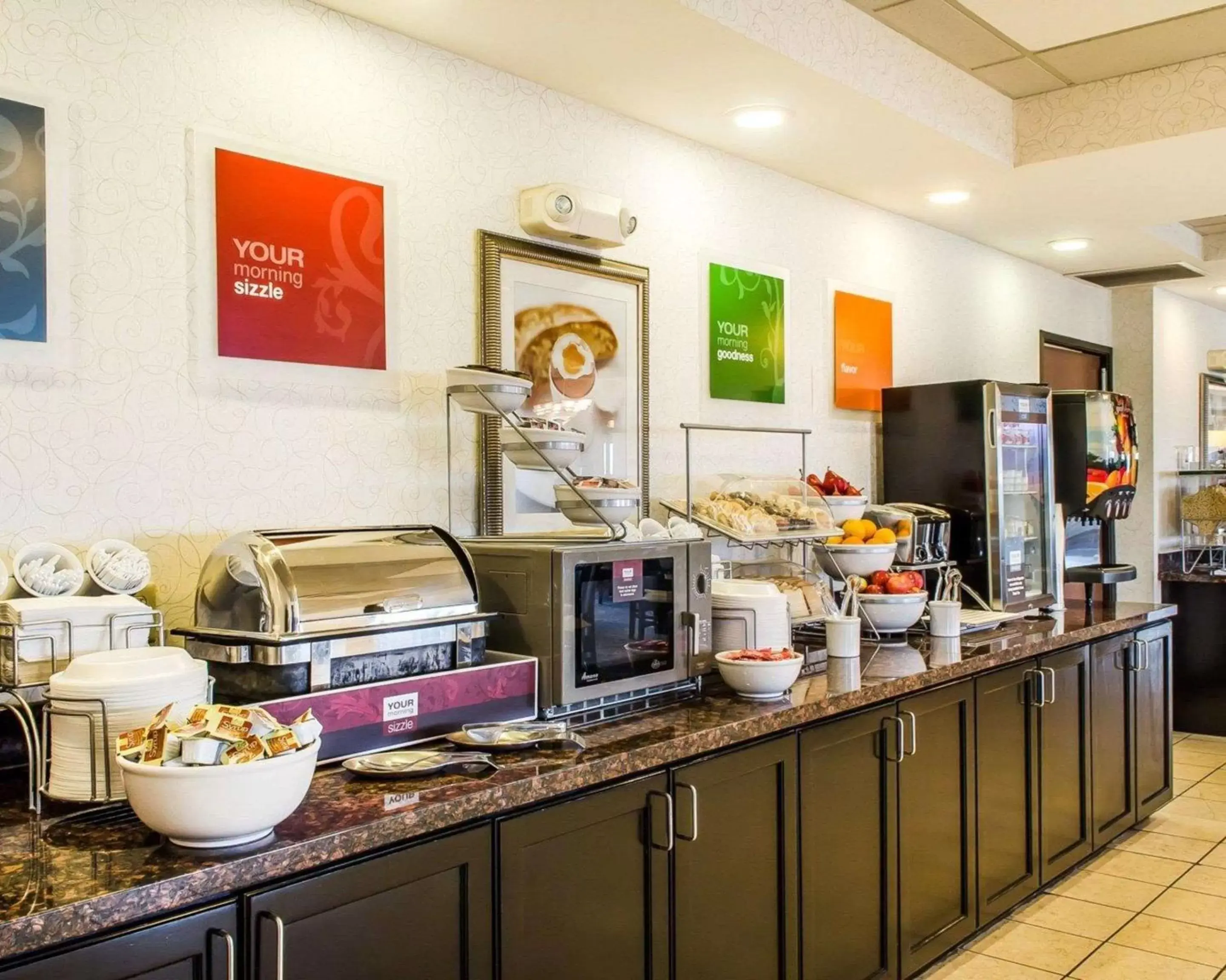 Restaurant/Places to Eat in Comfort Suites Bloomsburg