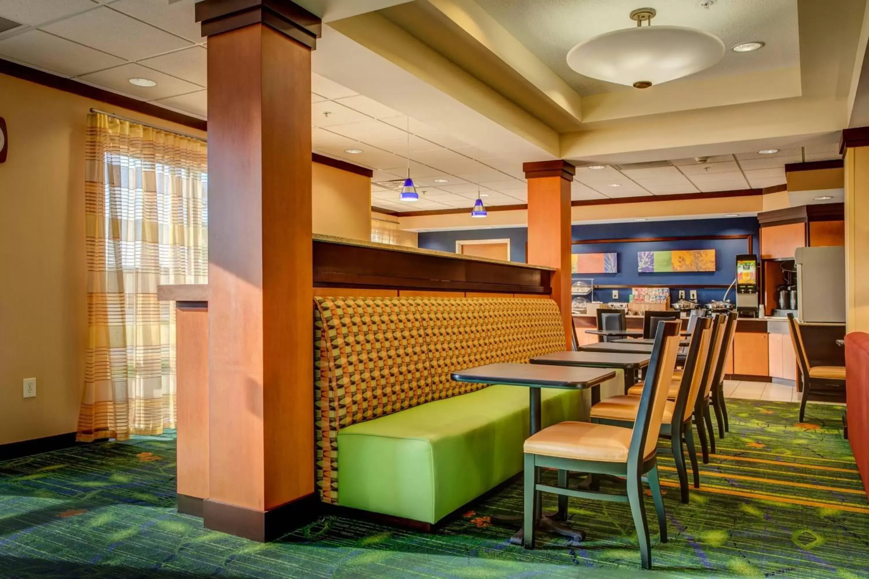 Breakfast, Restaurant/Places to Eat in Fairfield Inn and Suites by Marriott Indianapolis/ Noblesville