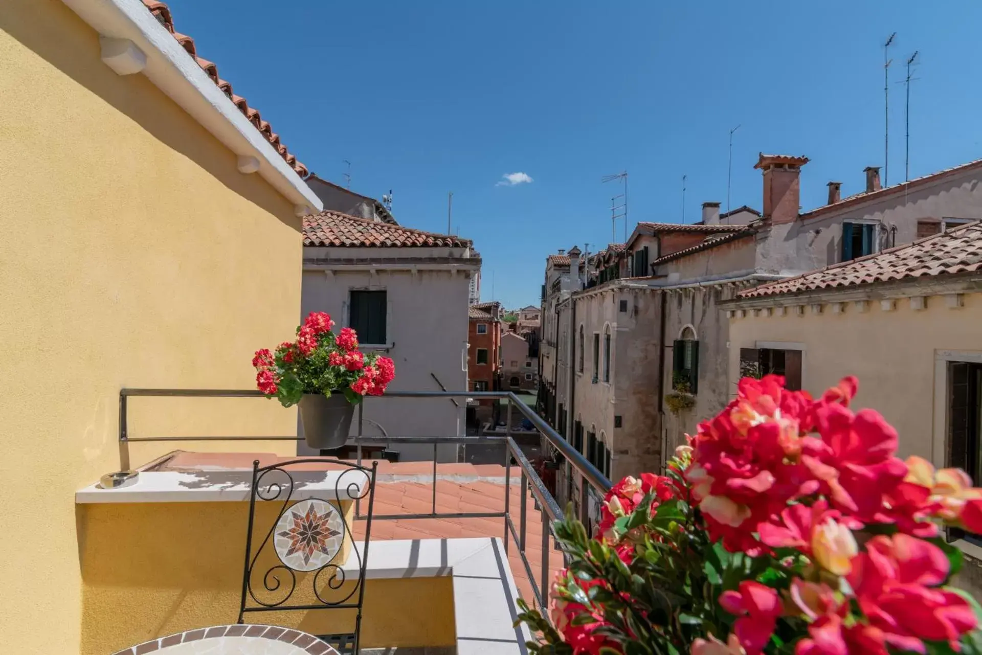 Balcony/Terrace in Grifoni Boutique Hotel