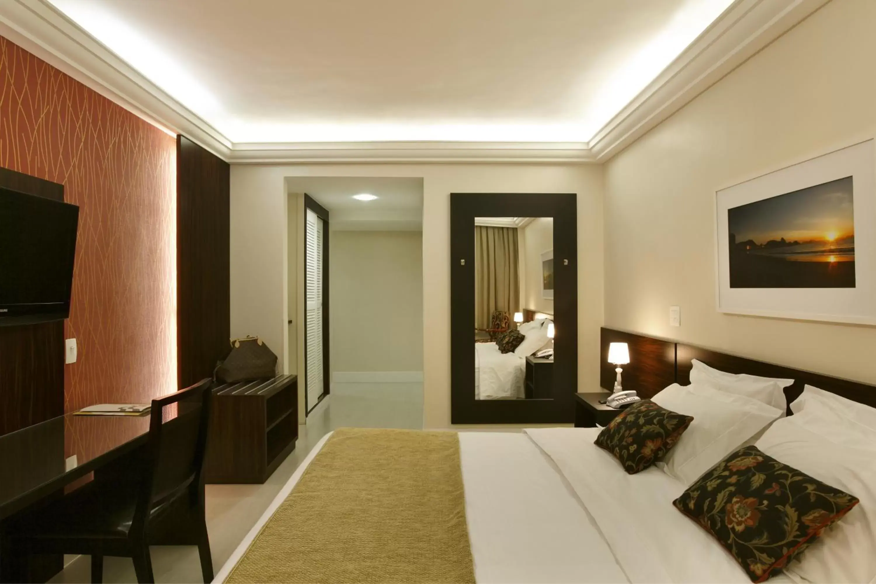 Photo of the whole room, Bed in Copa Sul Hotel Photo of the whole room, Bed in Copa Sul Hotel