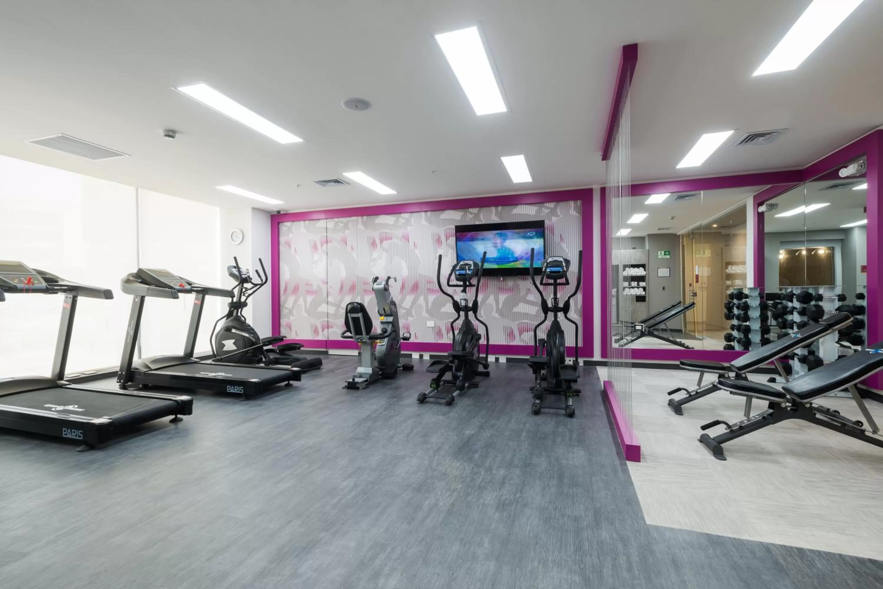 Fitness centre/facilities in Crowne Plaza Barranquilla by IHG