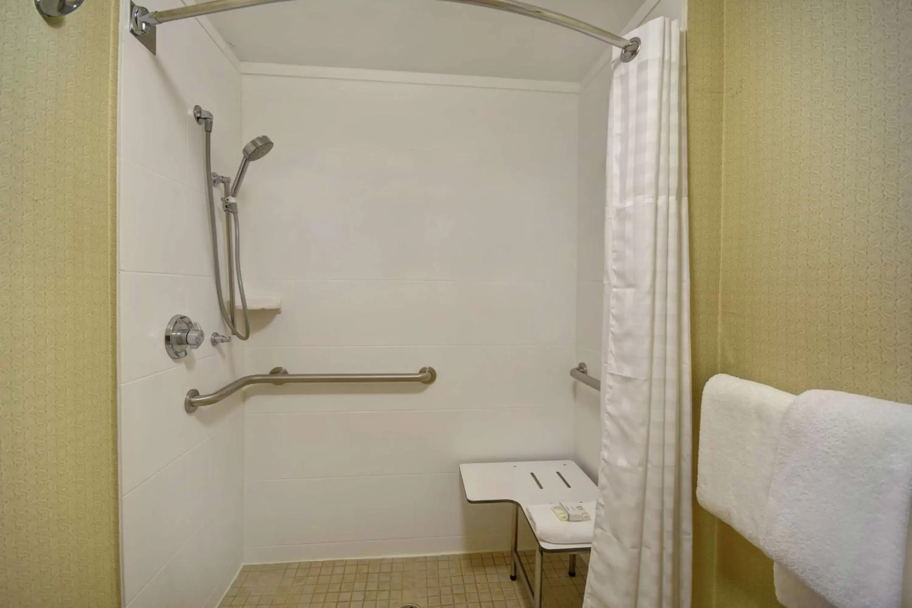Bathroom in Homewood Suites by Hilton Salt Lake City - Midvale/Sandy