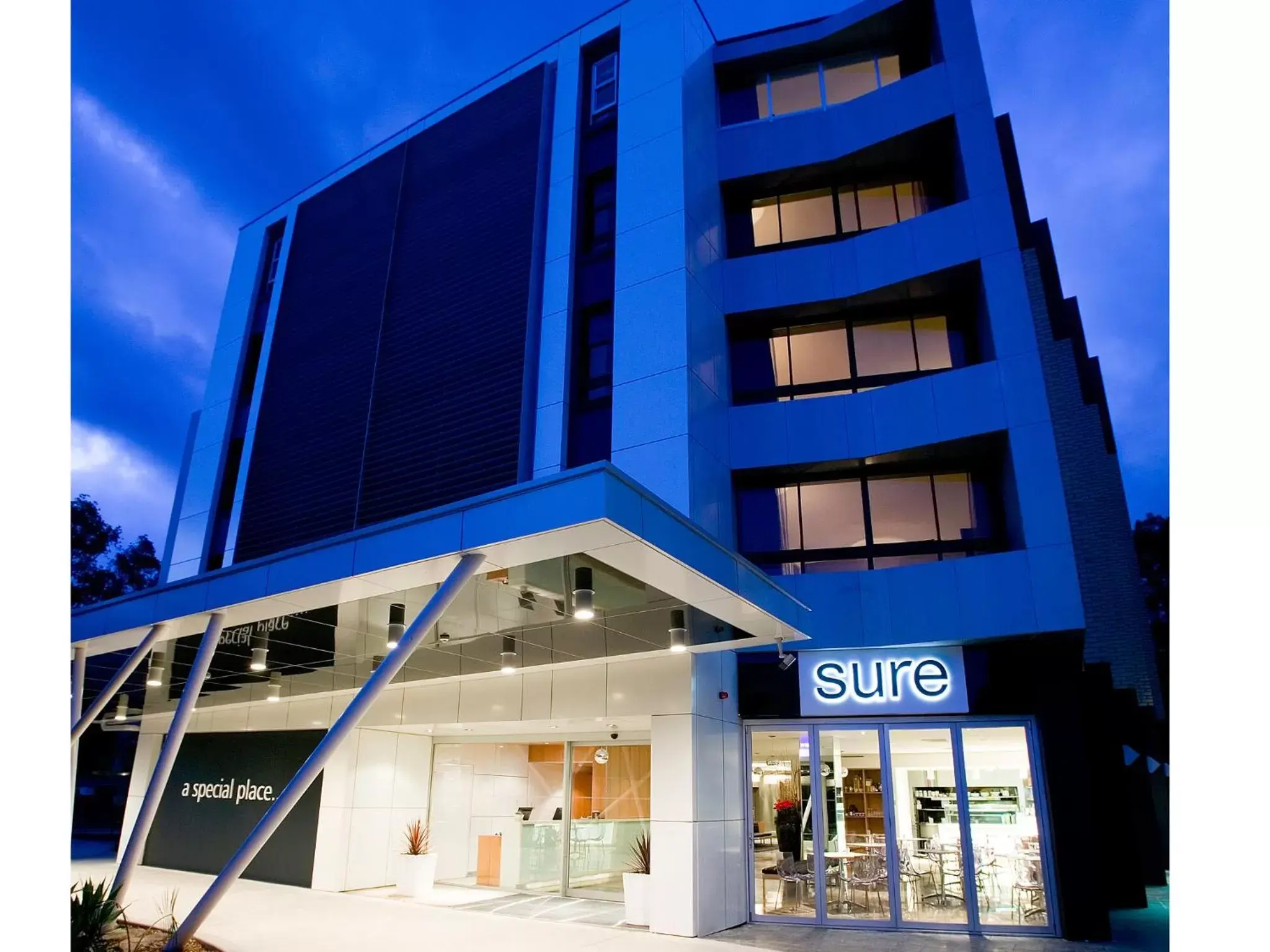 Facade/entrance in Hotel Urban St Leonards