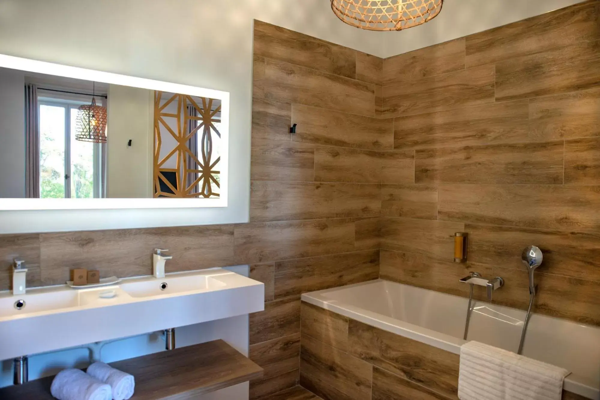 Bathroom in Manoir le Roure