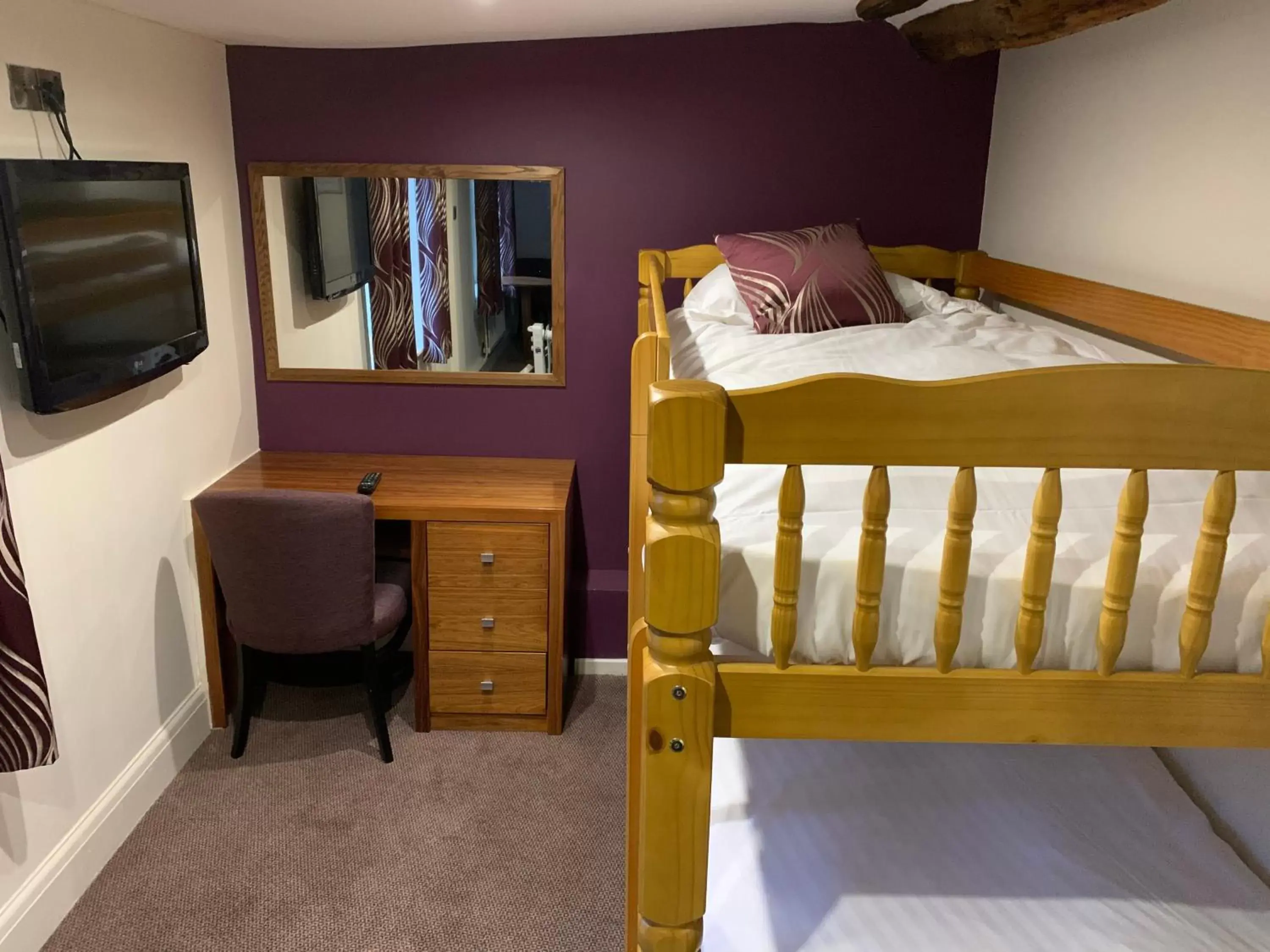 TV and multimedia, Bunk Bed in Best Western Plus Sheffield Mosborough Hall Hotel