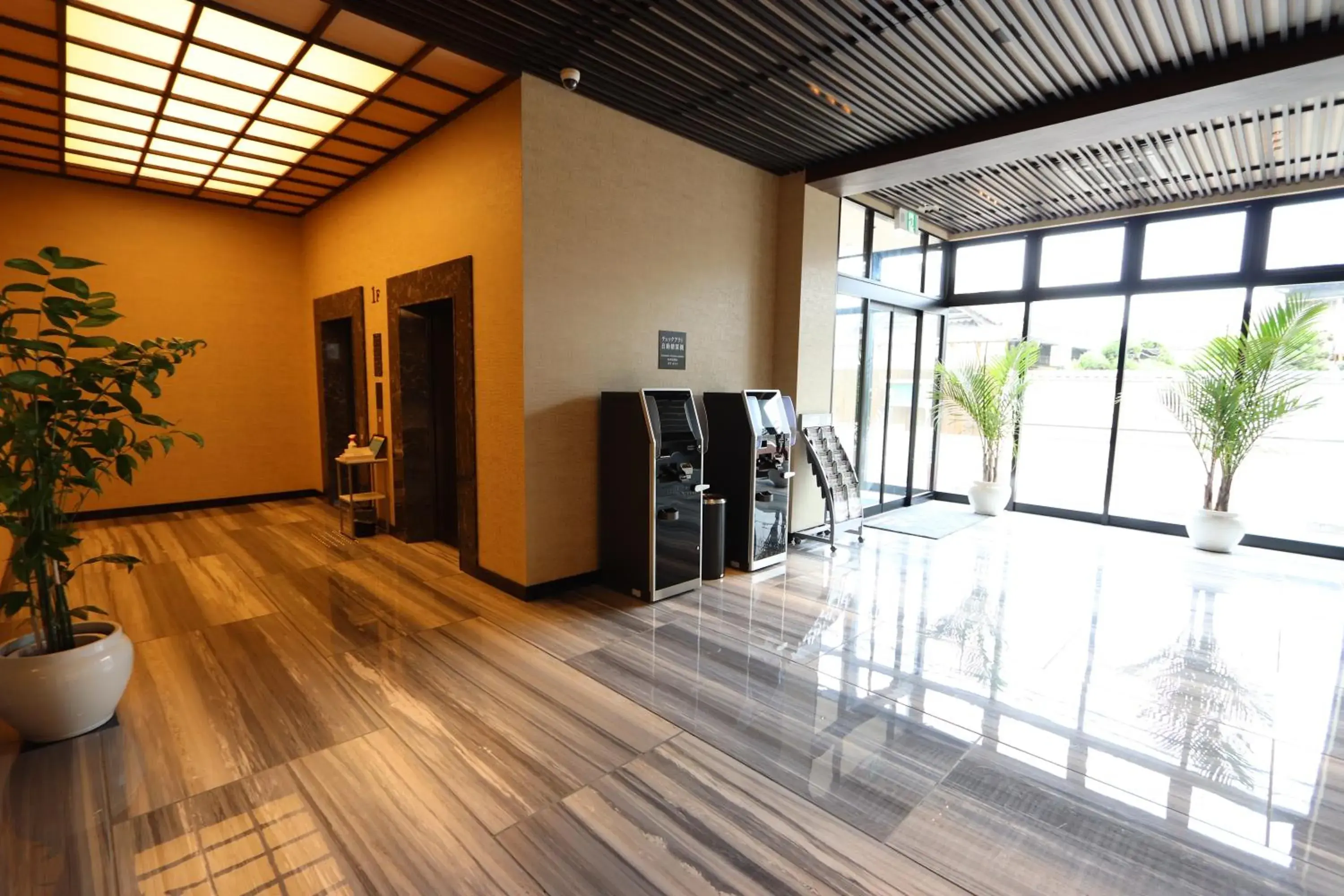 Lobby or reception in Hotel Kanade Kanku Kaizuka Lobby or reception in Hotel Kanade Kanku Kaizuka