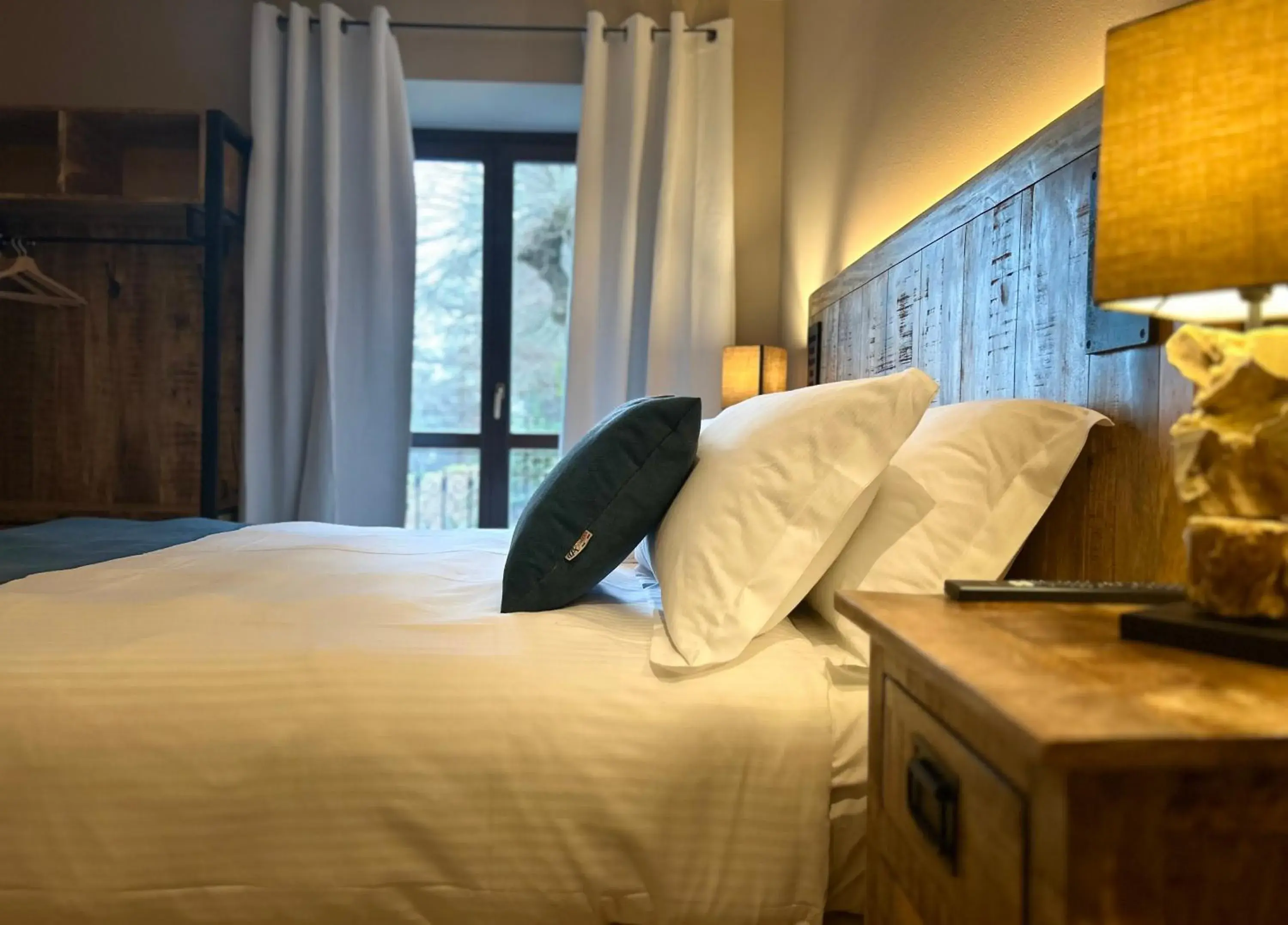 Bedroom, Bed in Hotel Paradiso Como