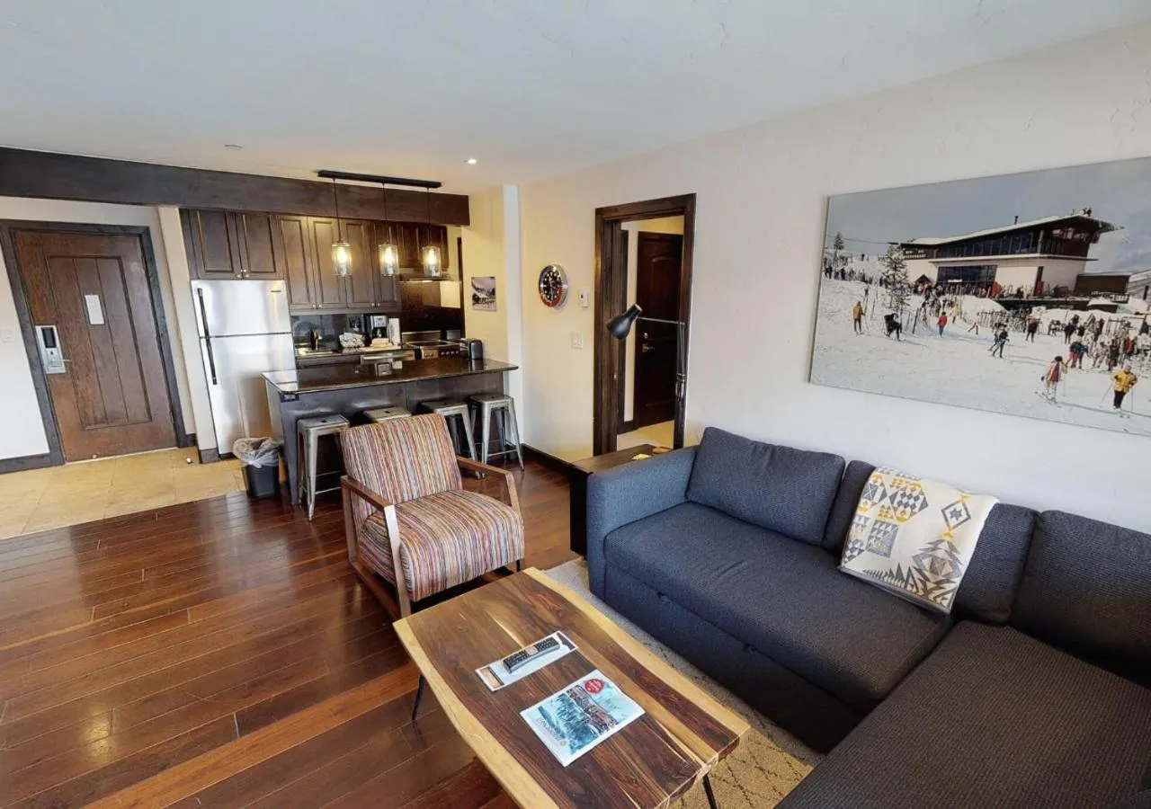 Living room in Manor Vail Lodge