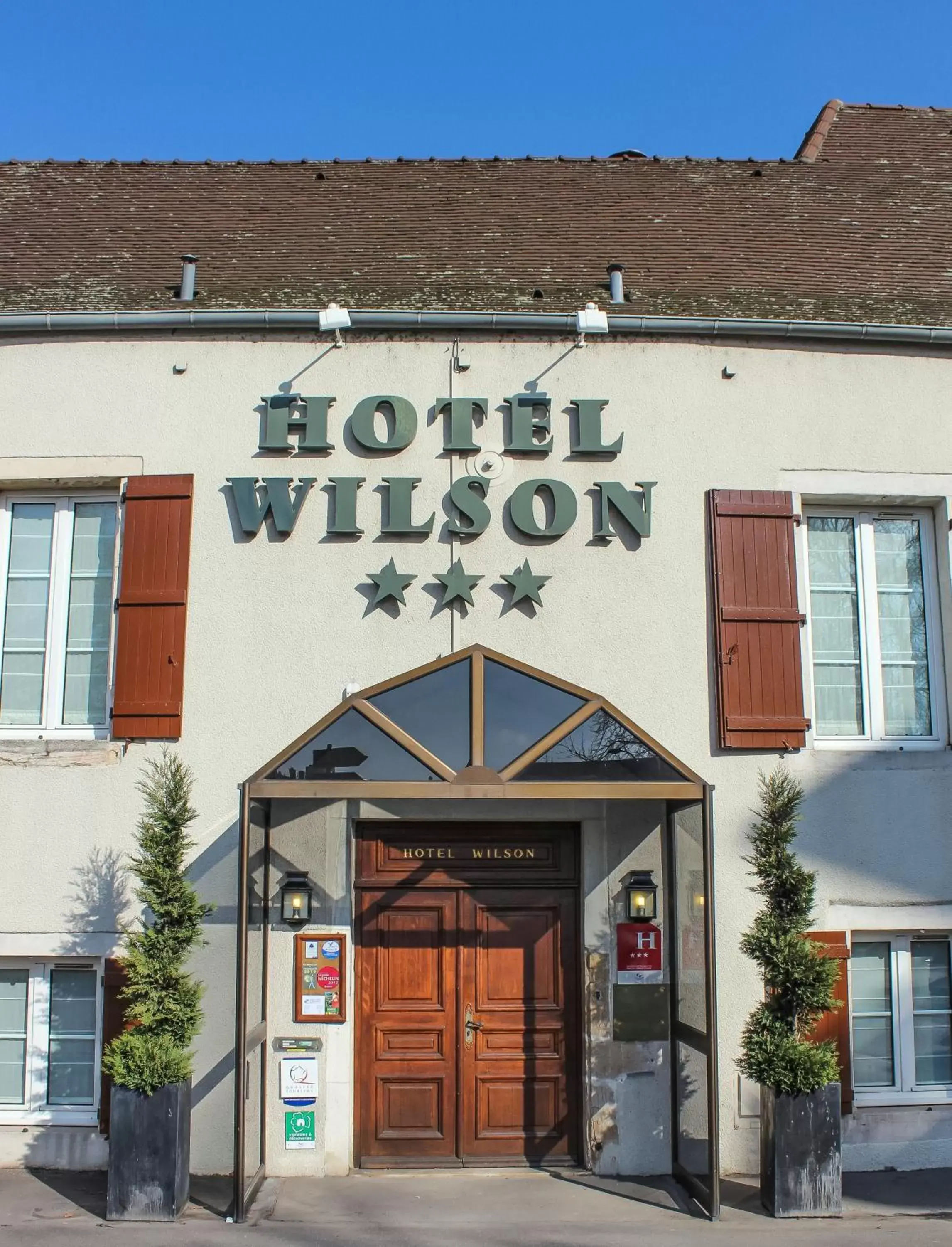 Facade/entrance in Hôtel Wilson - Les Collectionneurs