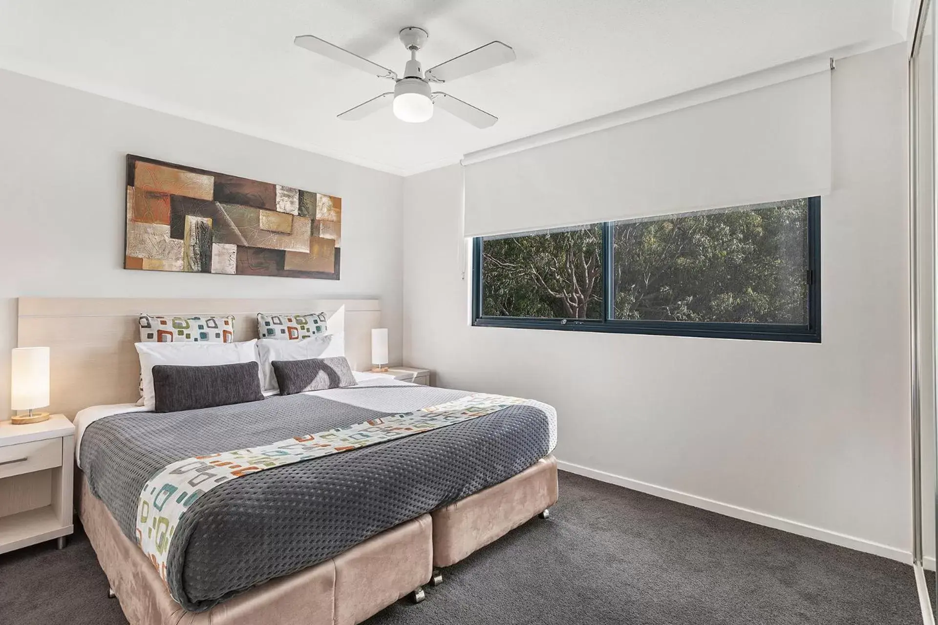 Bedroom, Bed in Landmark Resort