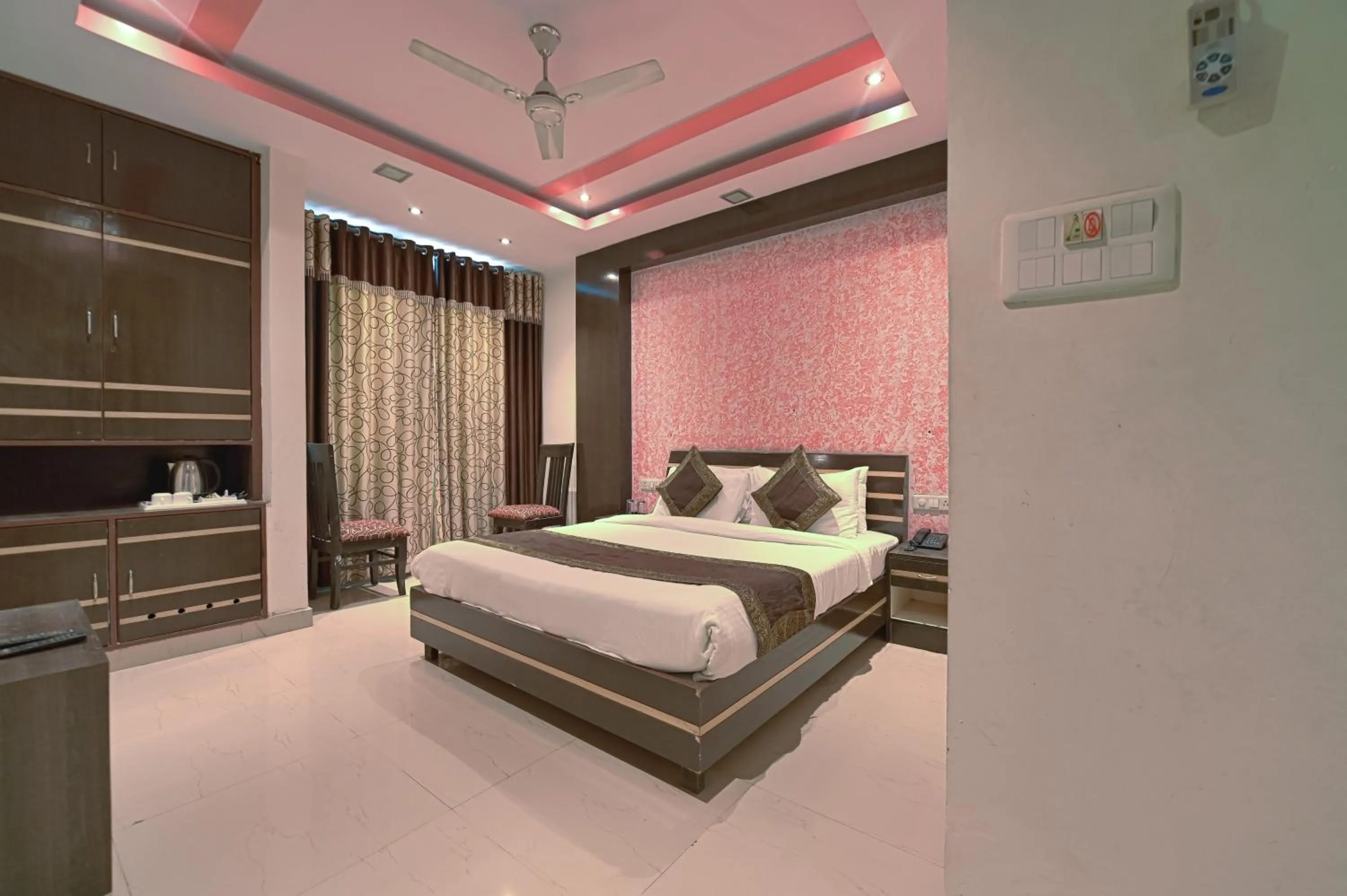 Bed in The Byke Grassfield Resort with Outdoor Pool, Shyam Nagar, Jaipur